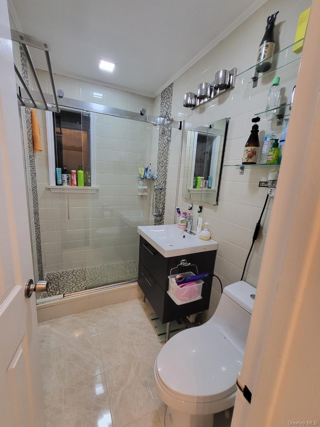 #7 photo, 17-52 166th, Whitestone , NY 11357