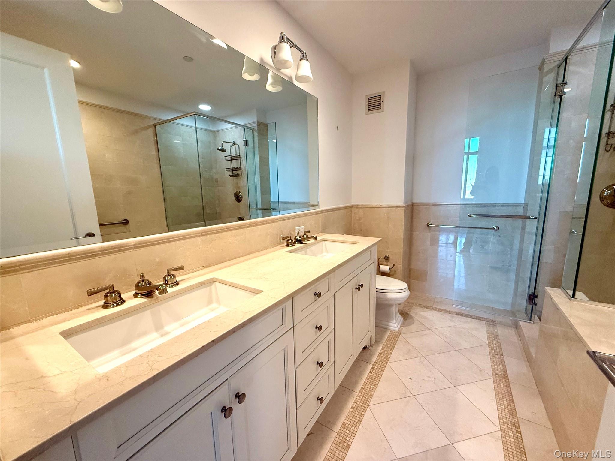 #12 photo, 10 City Place, White Plains , NY 10601