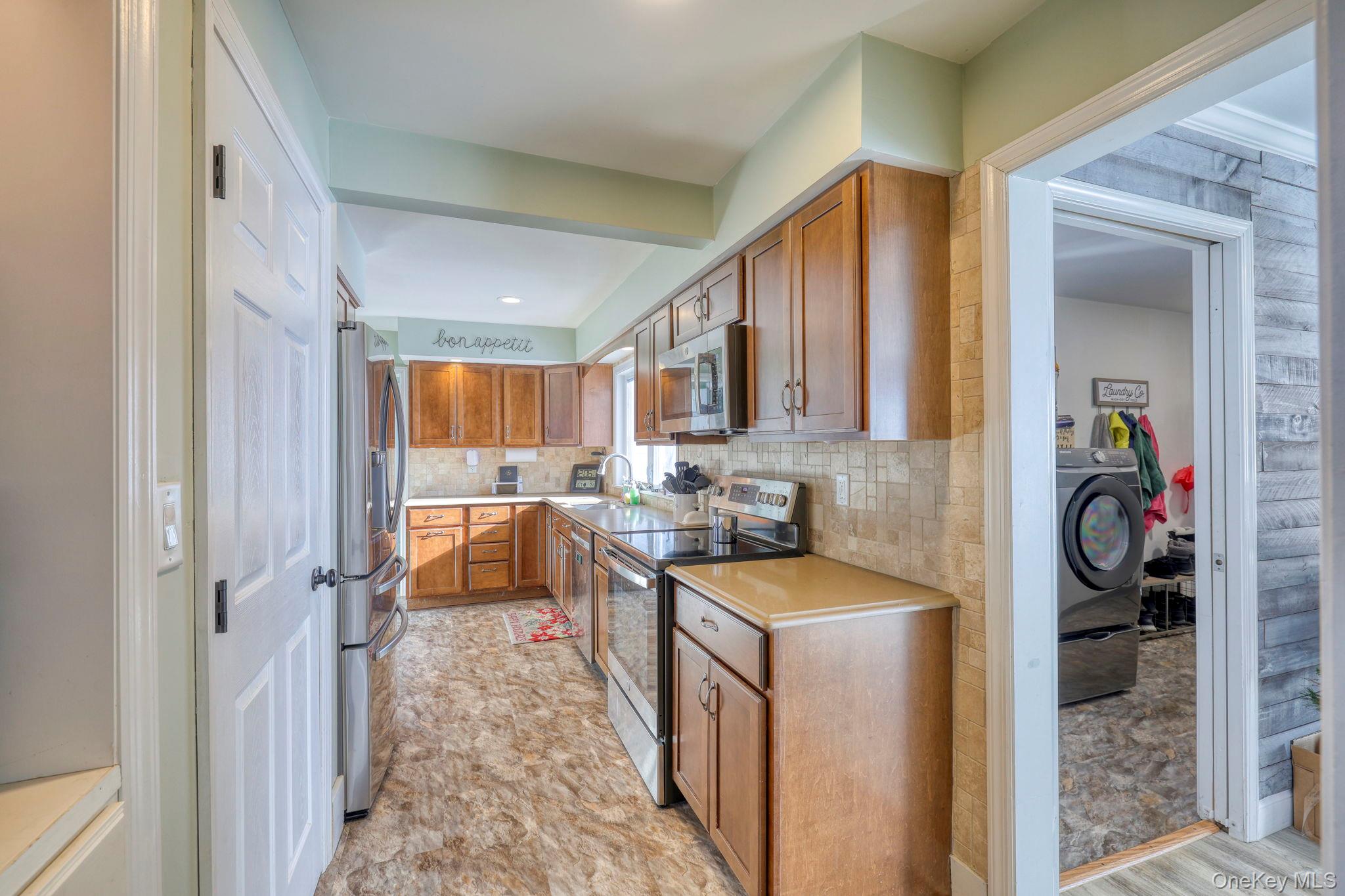 #18 photo, 210 Overlook Road, Poughkeepsie , NY 12603