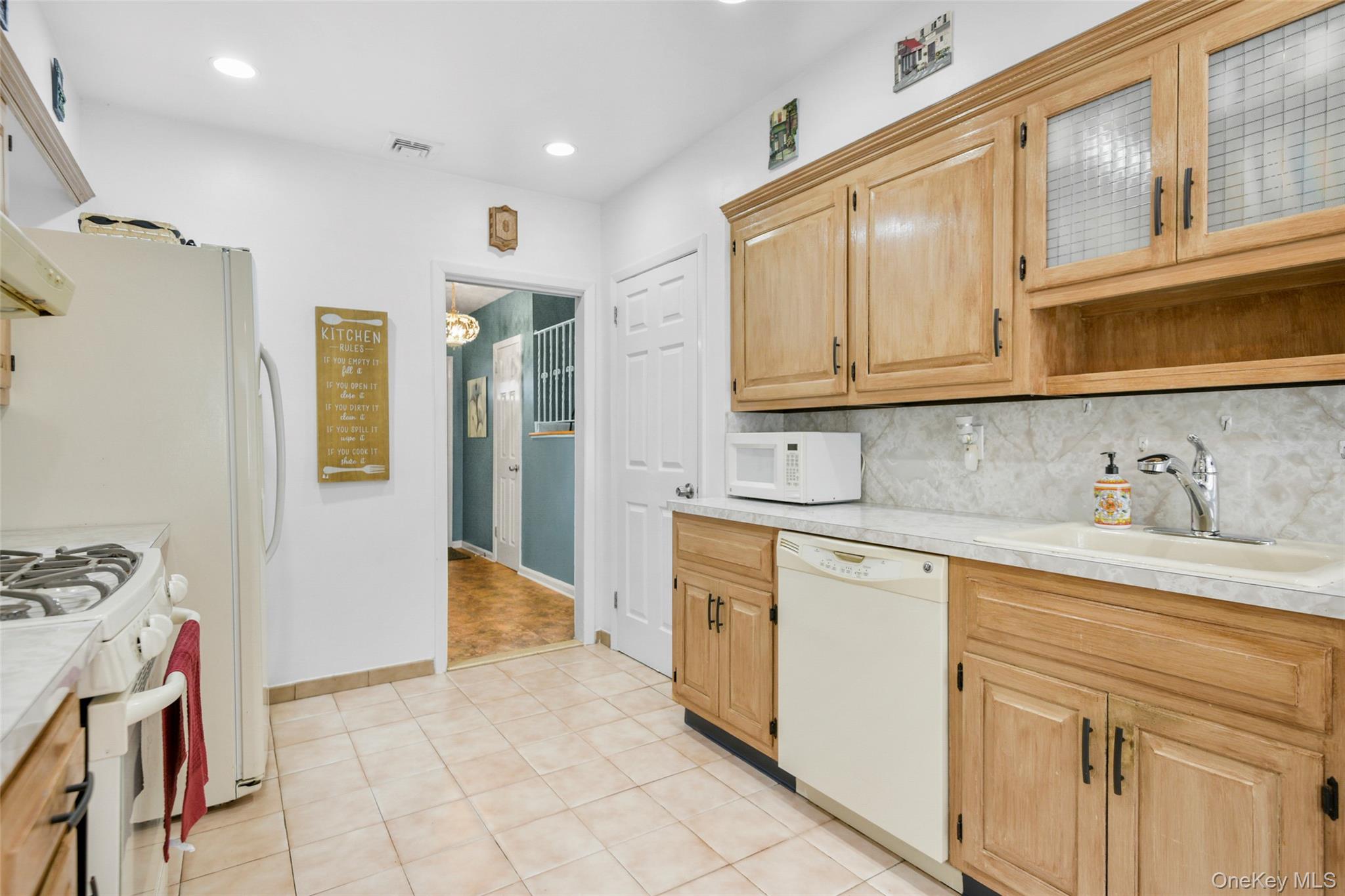 #10 photo, 60 E Fort Hill Road, Yonkers , NY 10710