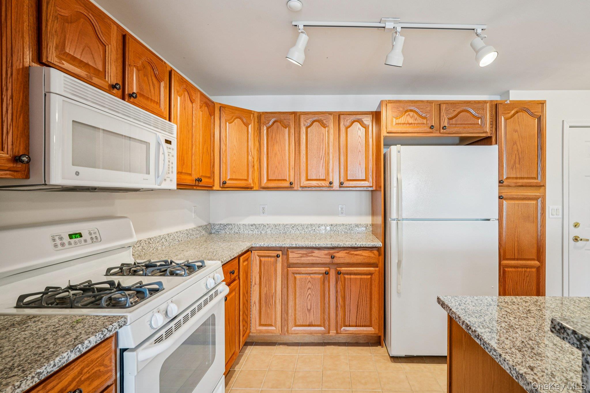 #18 photo, 1316 Round Pointe Drive, Haverstraw , NY 10927