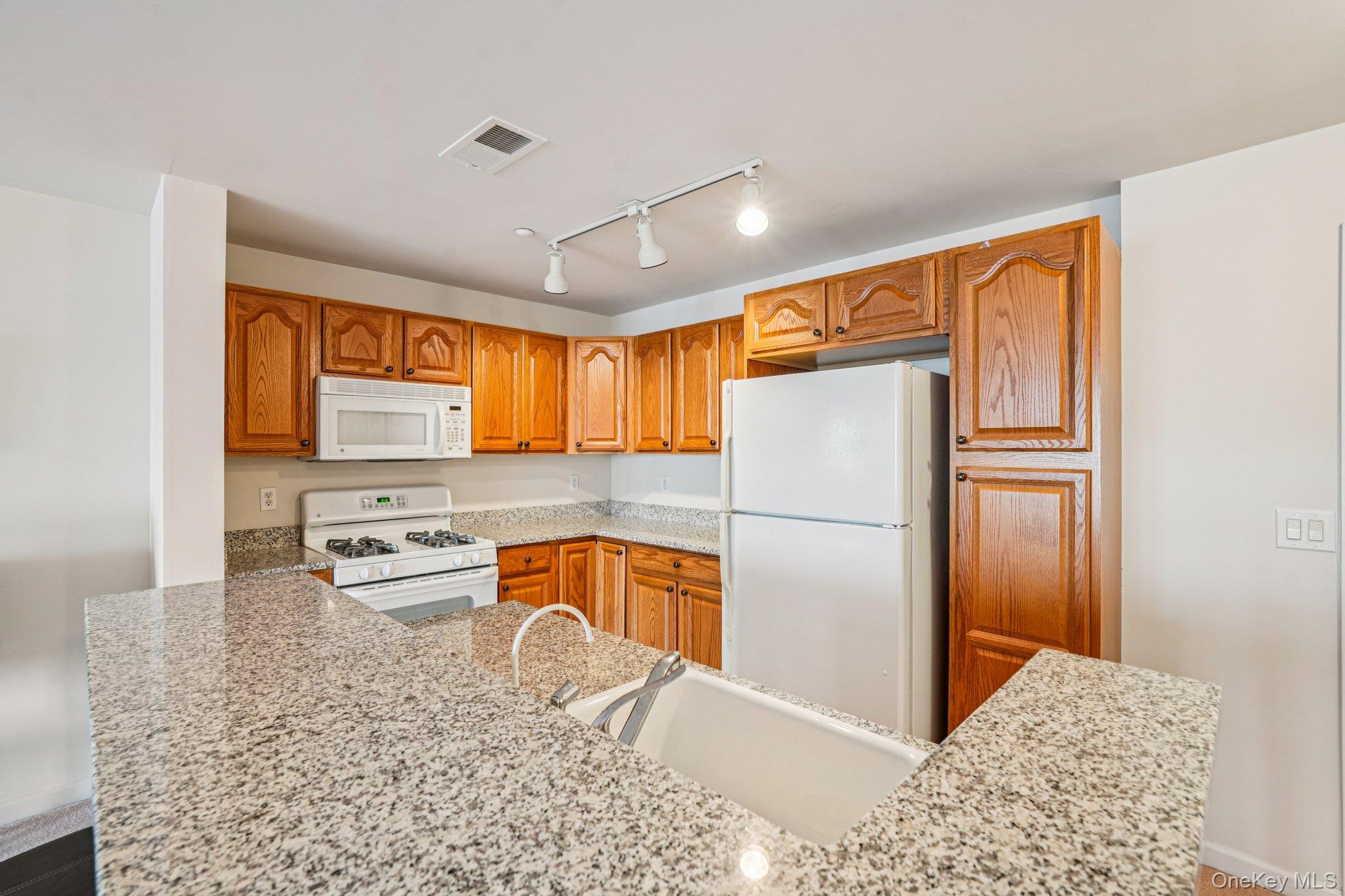 #20 photo, 1316 Round Pointe Drive, Haverstraw , NY 10927