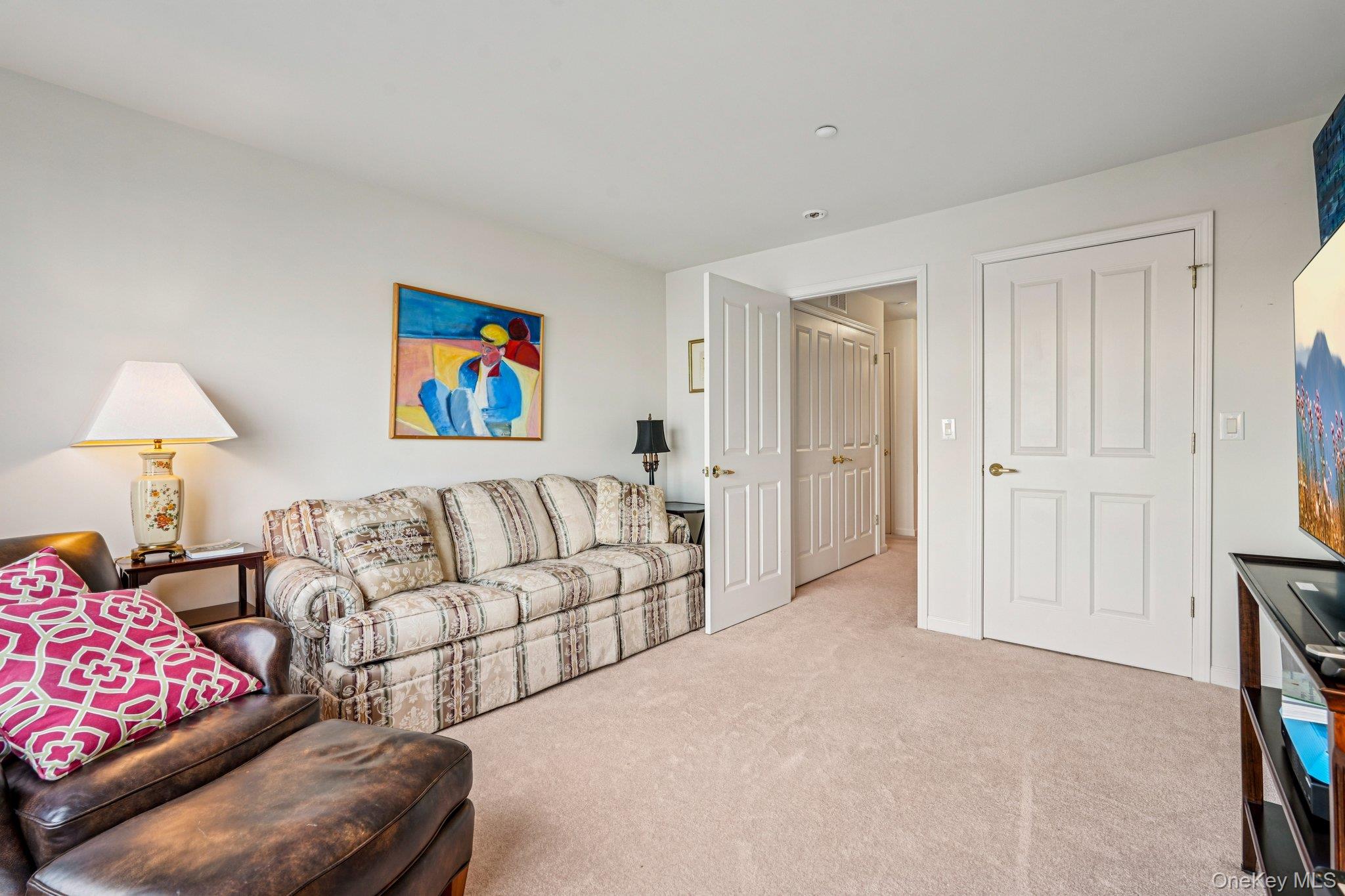 #6 photo, 1316 Round Pointe Drive, Haverstraw , NY 10927