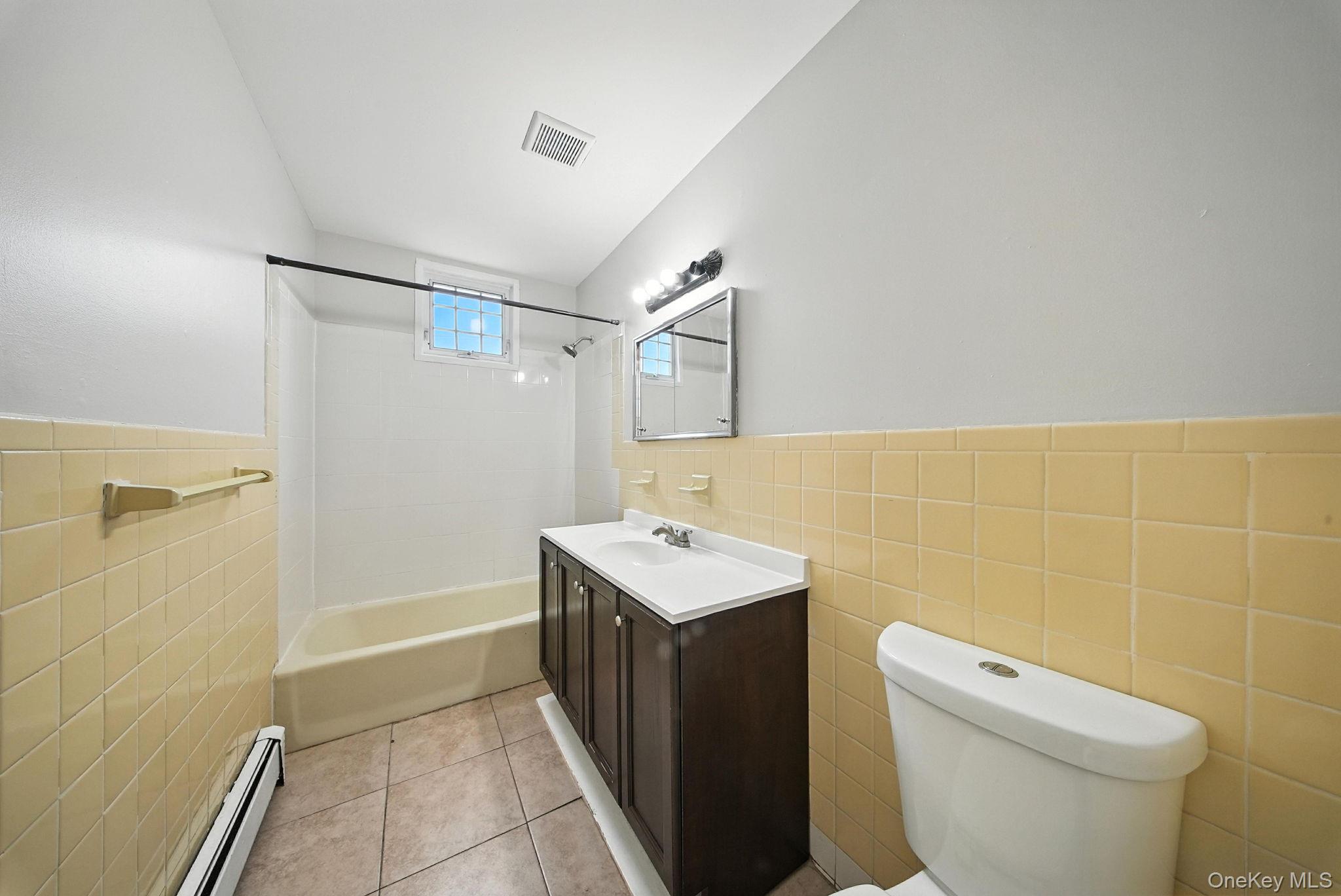 #14 photo, 105 Sheffield Drive, Middletown , NY 10940