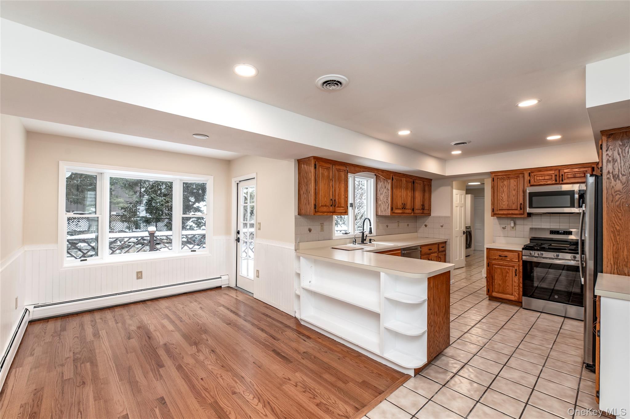 #17 photo, 163 W Park Avenue, Pearl River , NY 10965