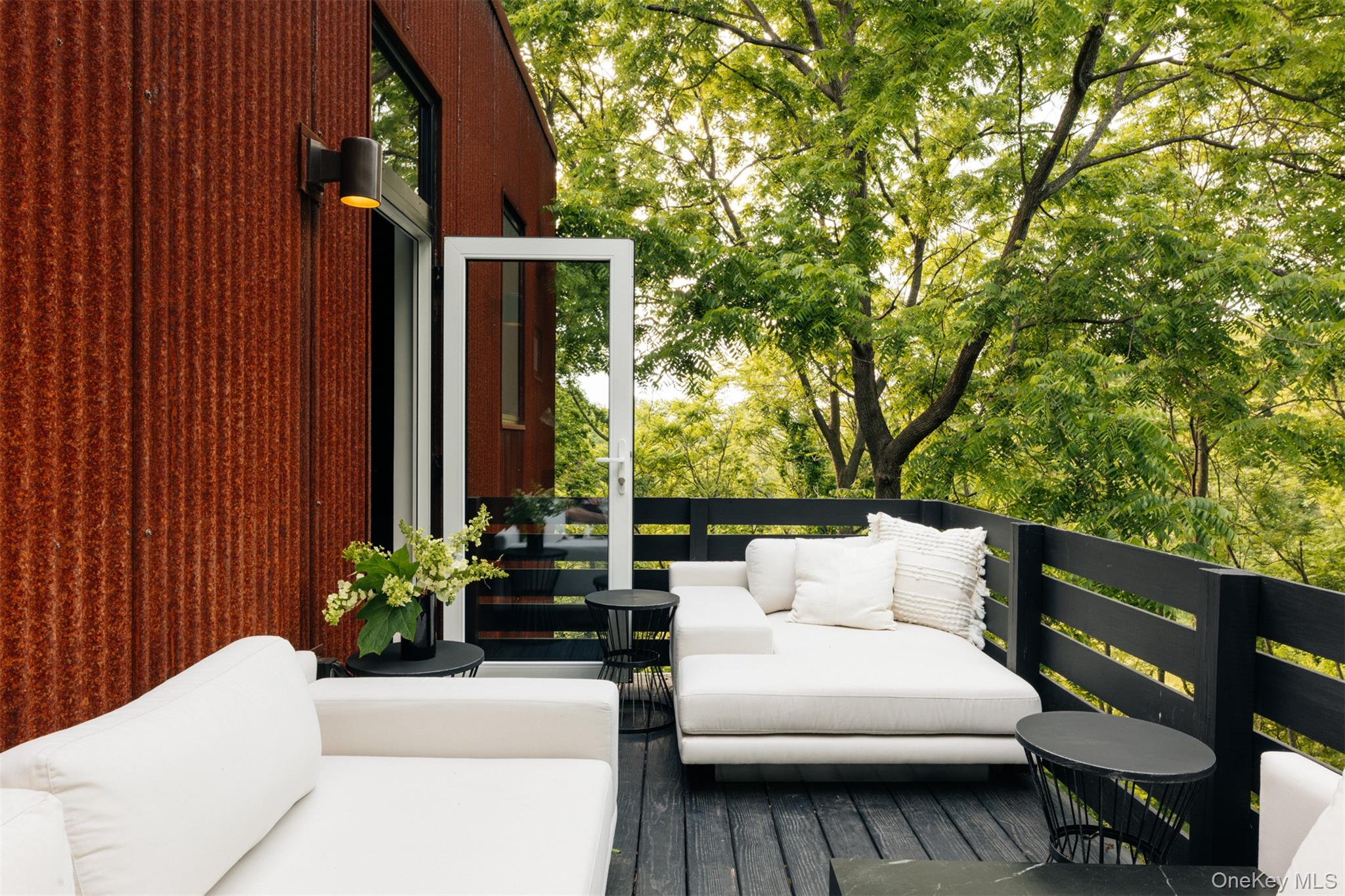 #3 photo, 402 Washington Street, Hudson , NY 12534