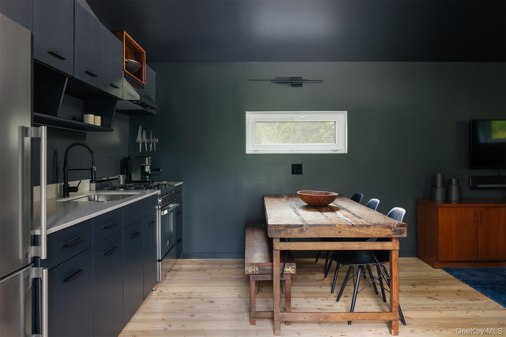 #7 photo, 402 Washington Street, Hudson , NY 12534