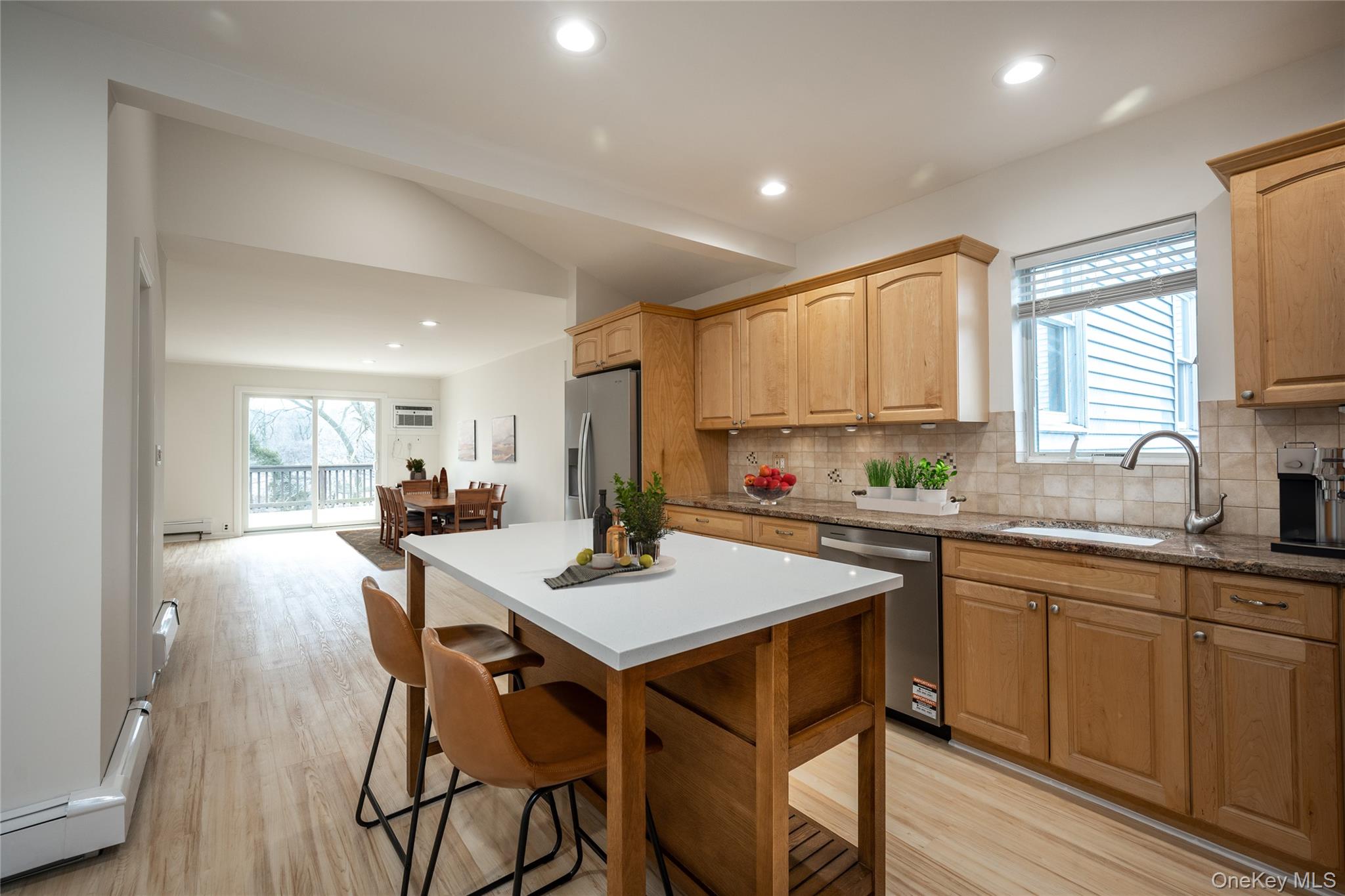 #11 photo, 14 Deane Place, Larchmont , NY 10538