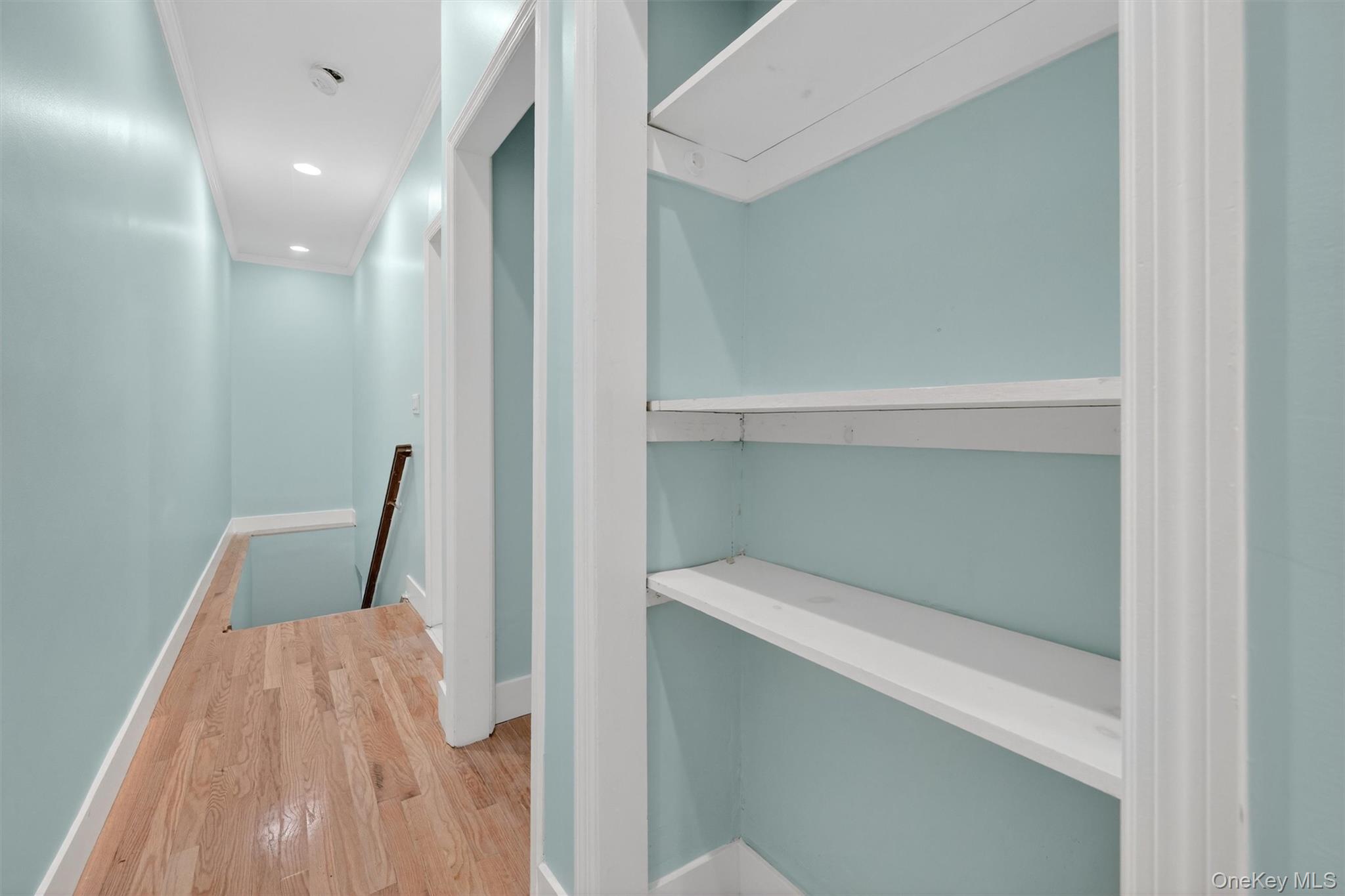 #19 photo, 636 Throggs Neck Expressway, Bronx , NY 10465