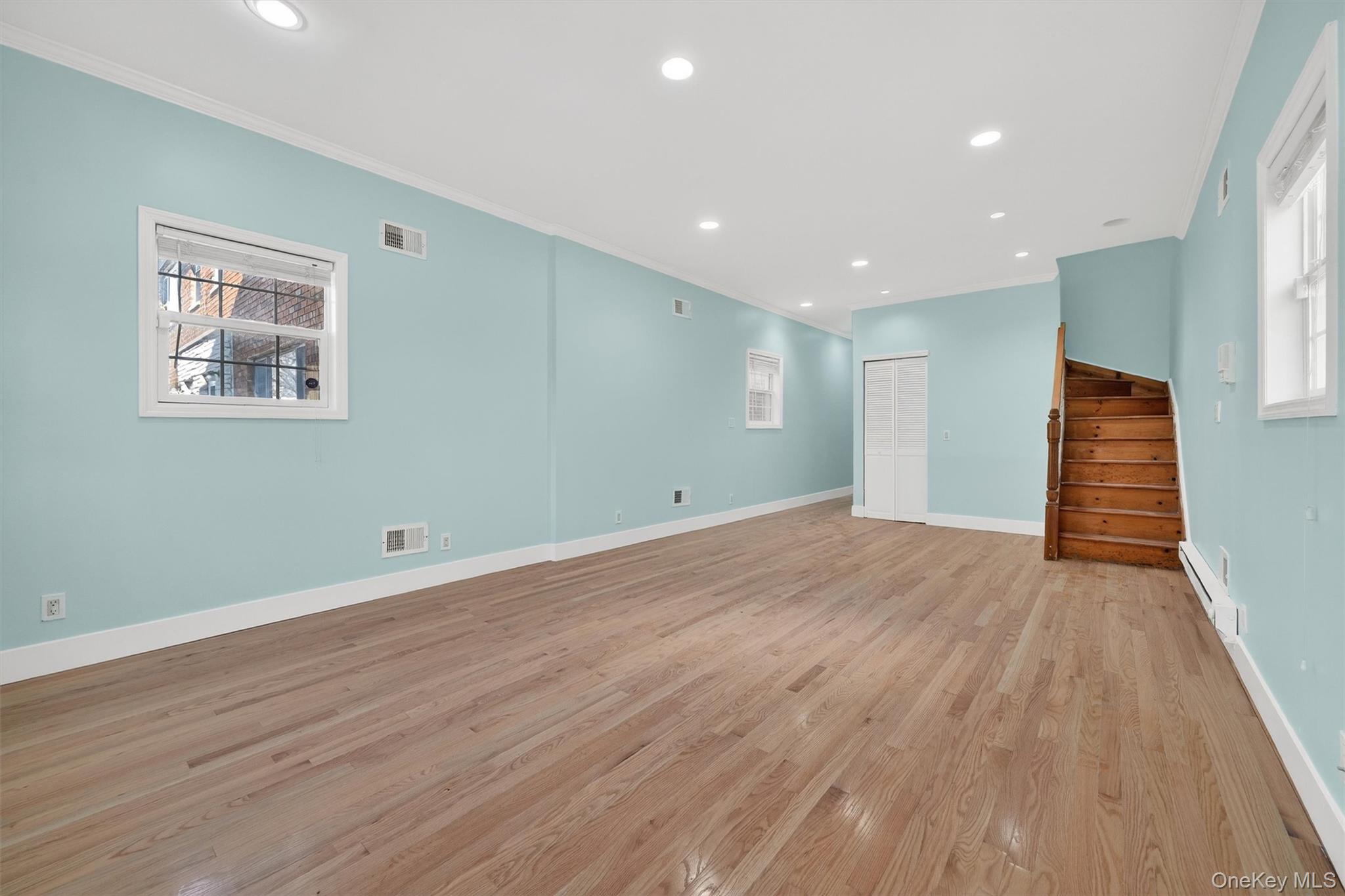 #3 photo, 636 Throggs Neck Expressway, Bronx , NY 10465