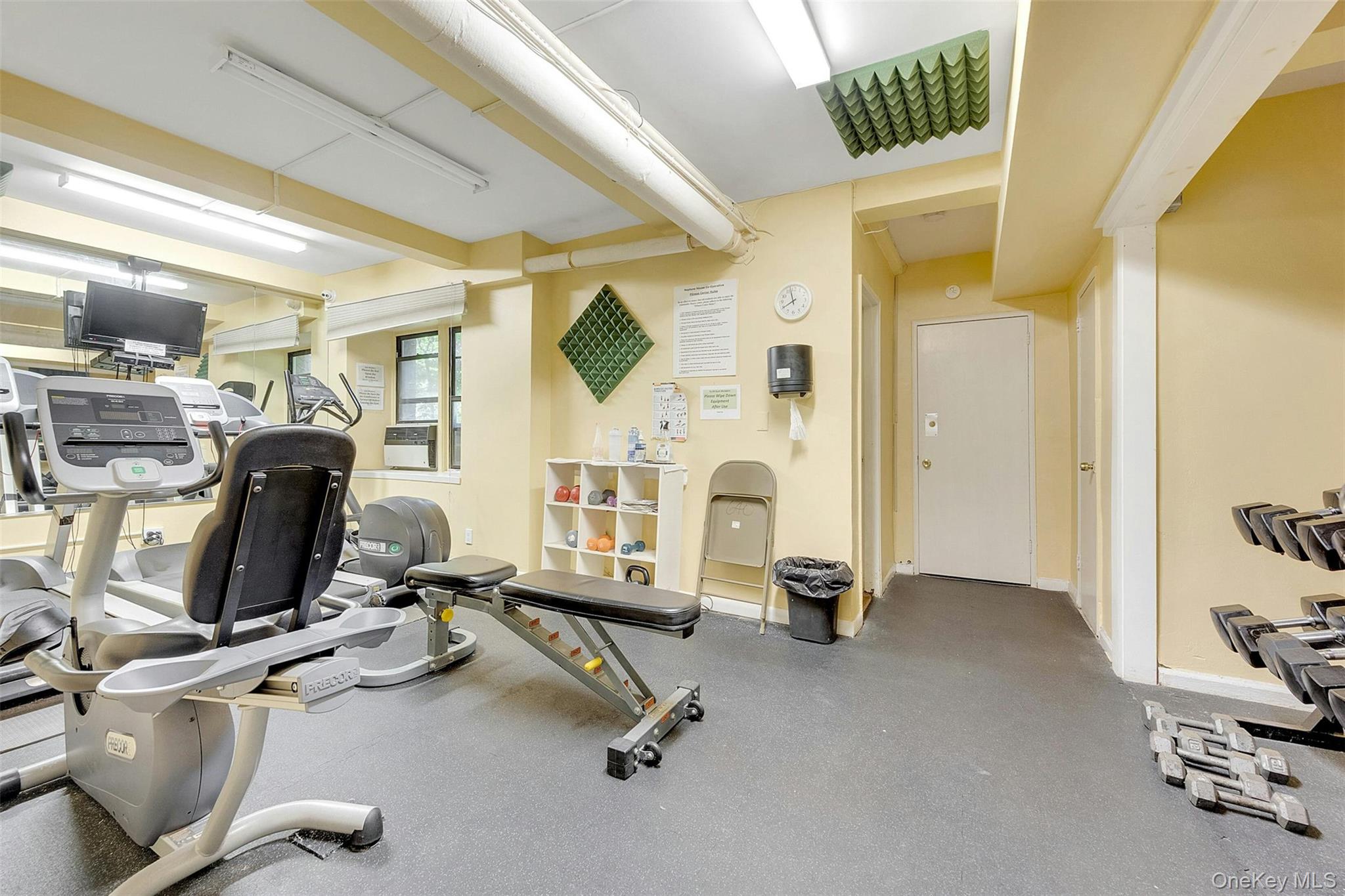 #20 photo, 620 Pelham Road, New Rochelle , NY 10805