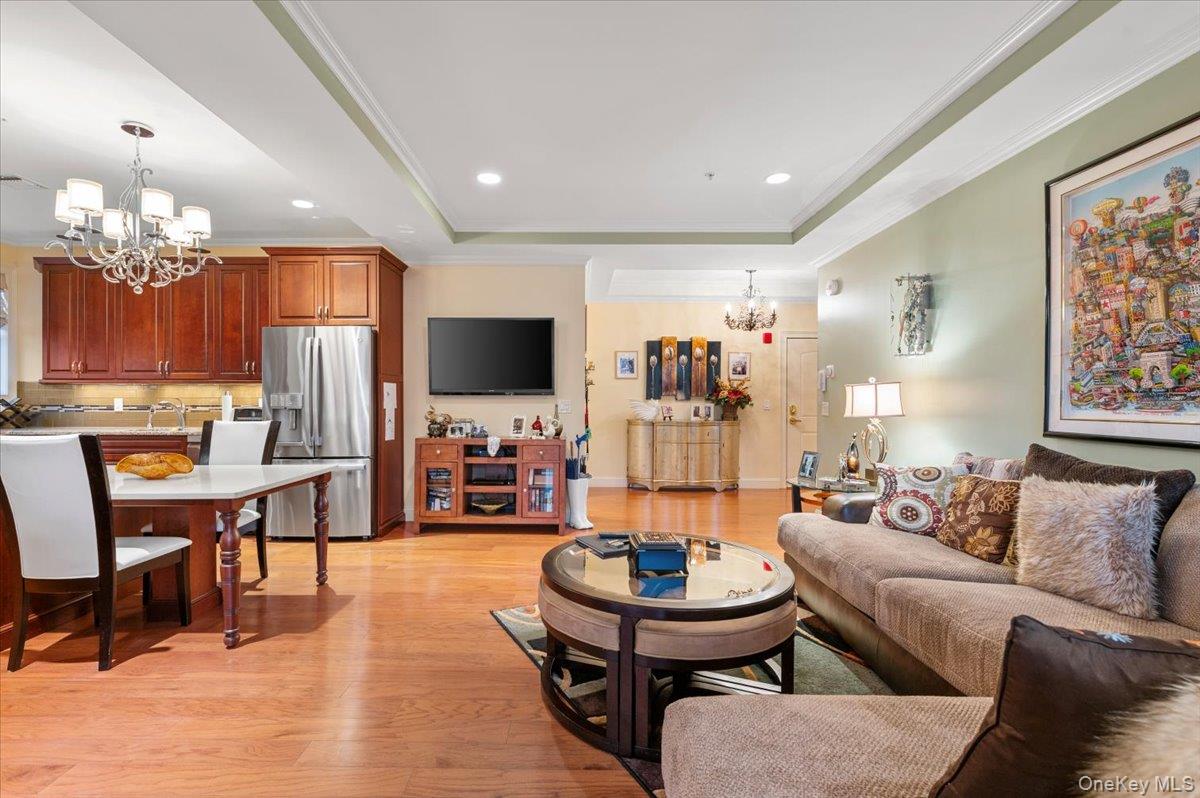 #6 photo, 365 Trotting Lane, ناسو Westbury , NY 11590