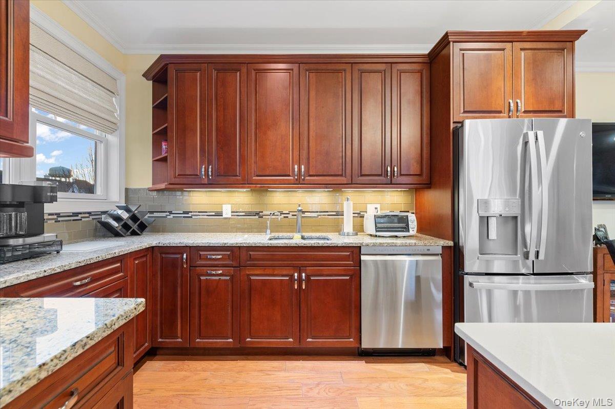 #7 photo, 365 Trotting Lane, ناسو Westbury , NY 11590