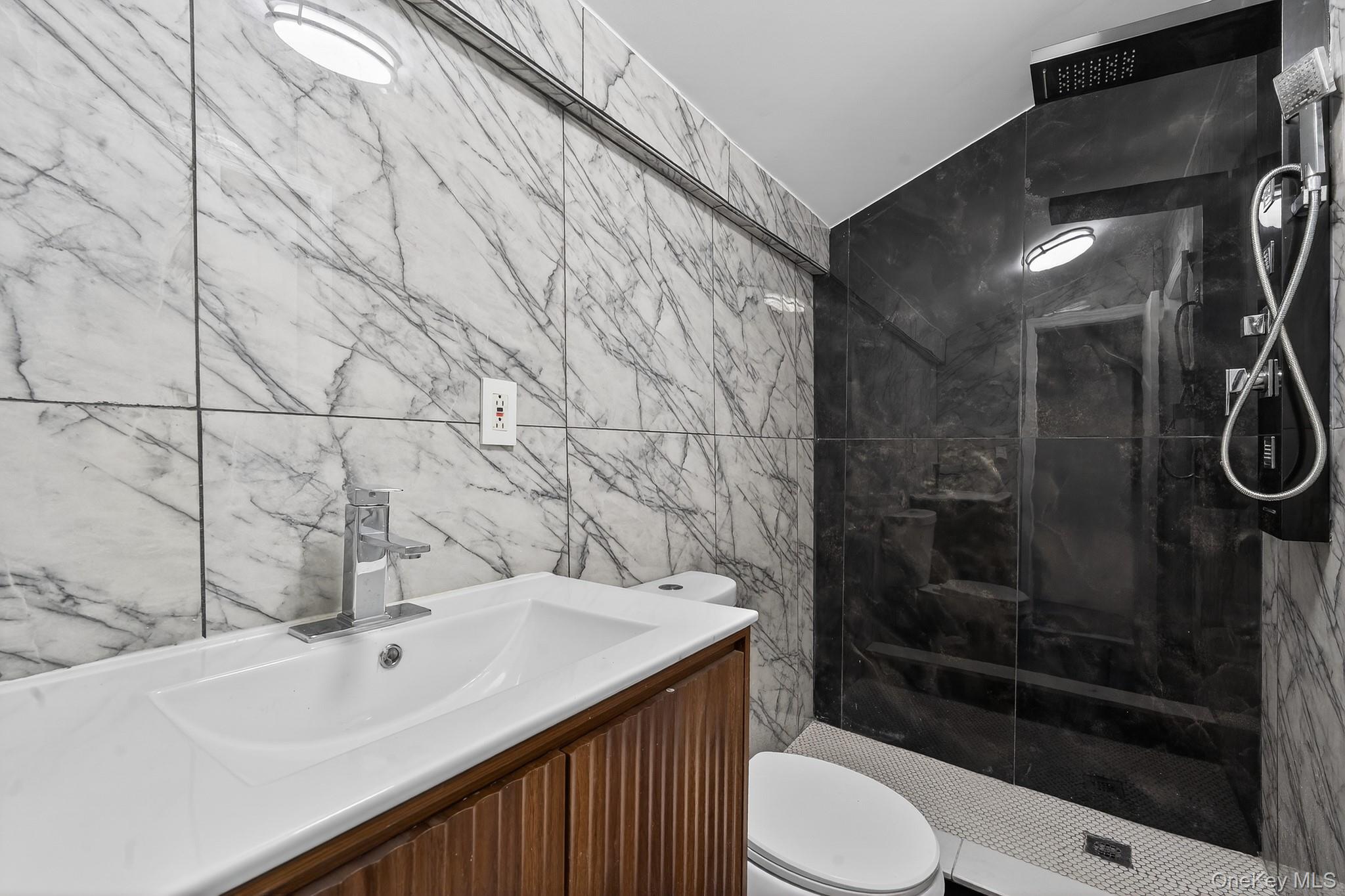 #18 photo, 136-03 220th Street, 皇后区 Laurelton , NY 11413