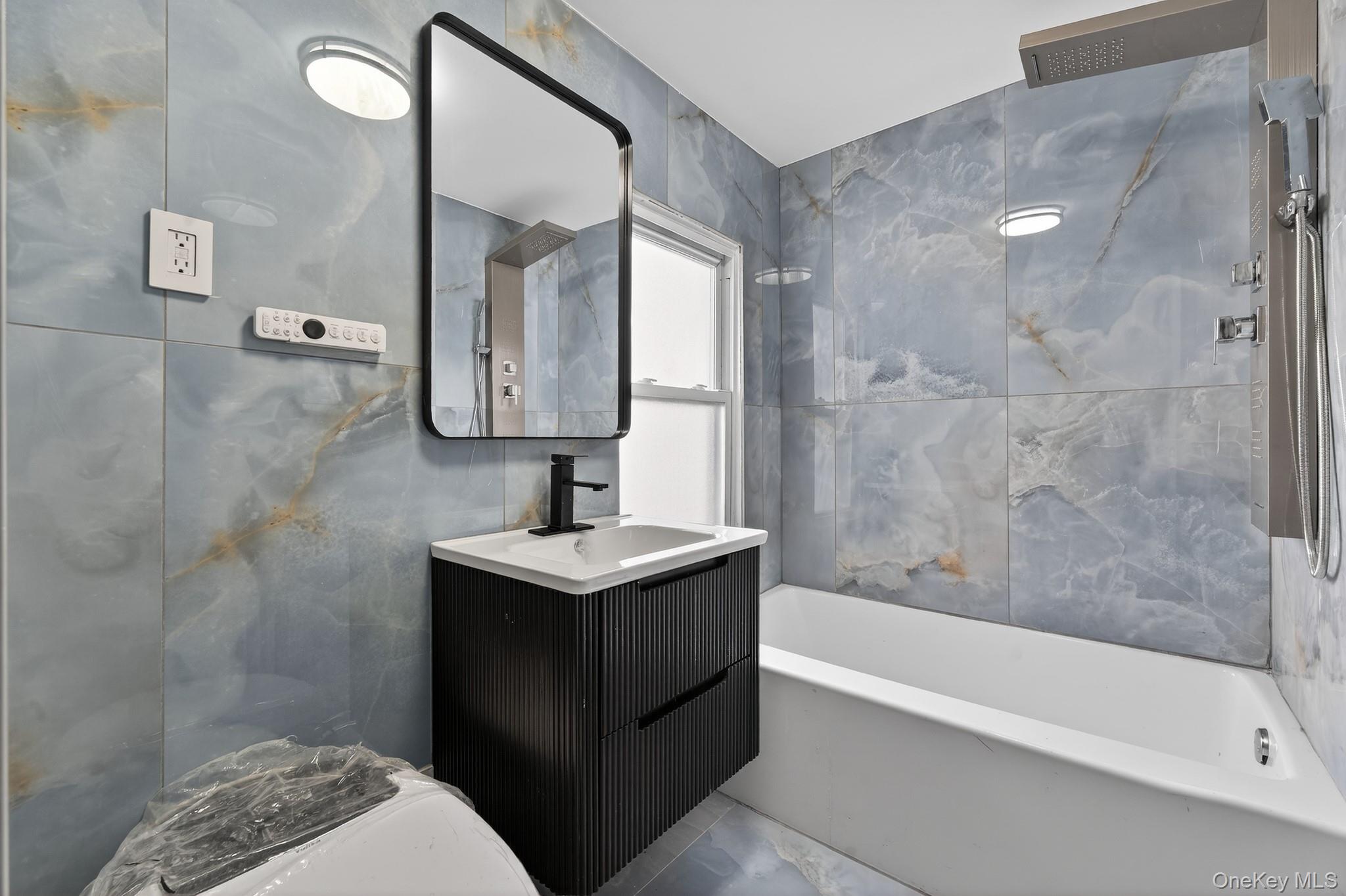 #8 photo, 136-03 220th Street, 皇后区 Laurelton , NY 11413