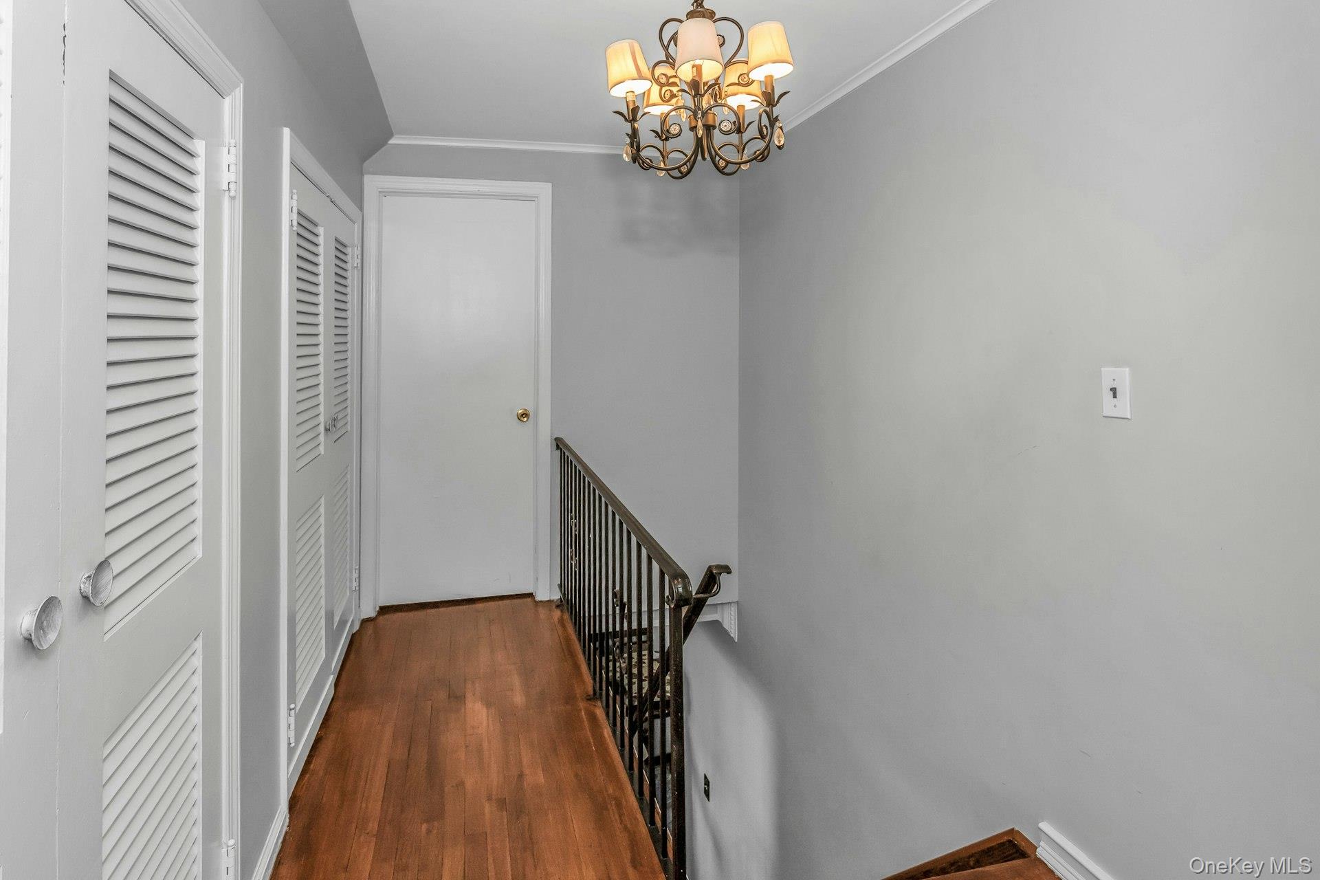 #12 photo, 17 Linwood Place, नासाउ काउंटी Massapequa Park , NY 11762