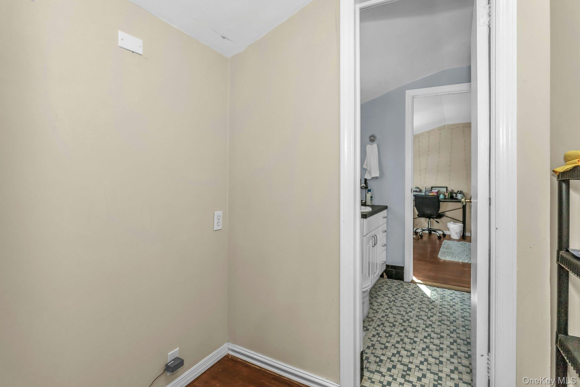 #15 photo, 17 Linwood Place, नासाउ काउंटी Massapequa Park , NY 11762