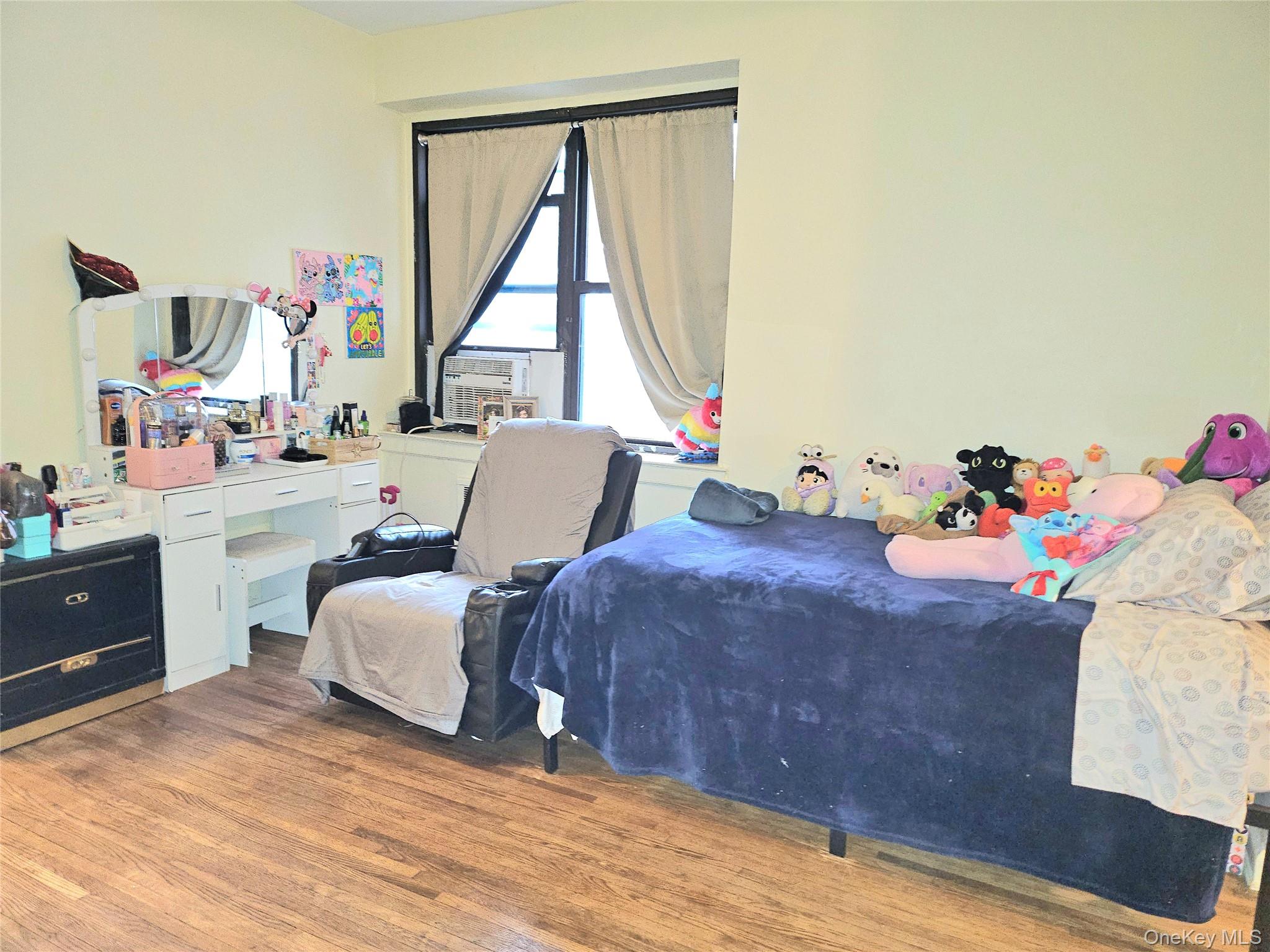 #15 photo, 112-25 34 Avenue, Corona , NY 11368