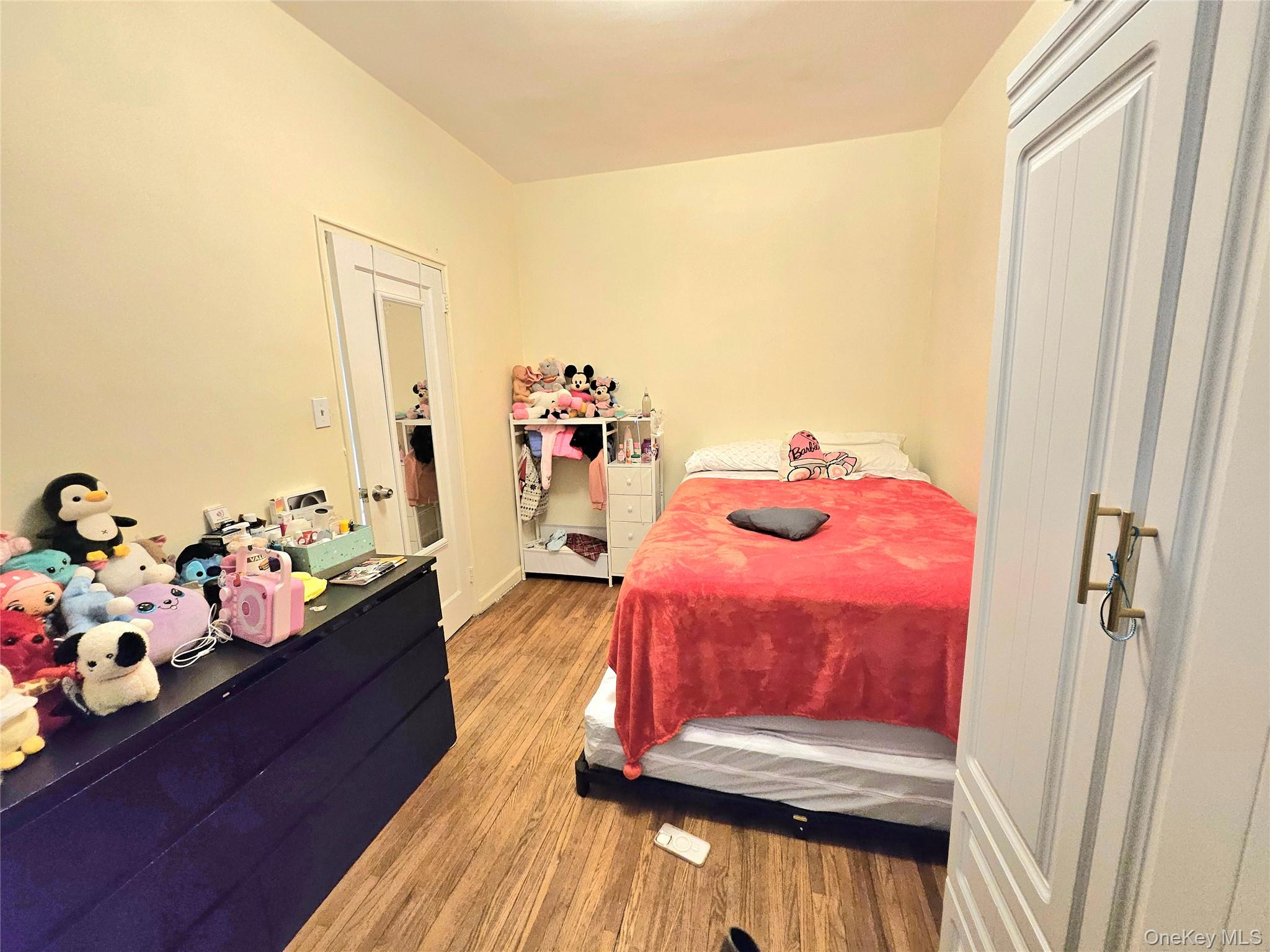 #18 photo, 112-25 34 Avenue, Corona , NY 11368