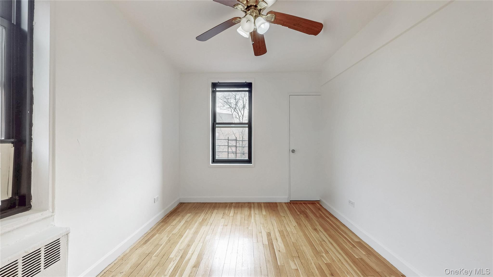 #10 photo, 139-15 83rd Avenue, कुईंस Briarwood , NY 11435