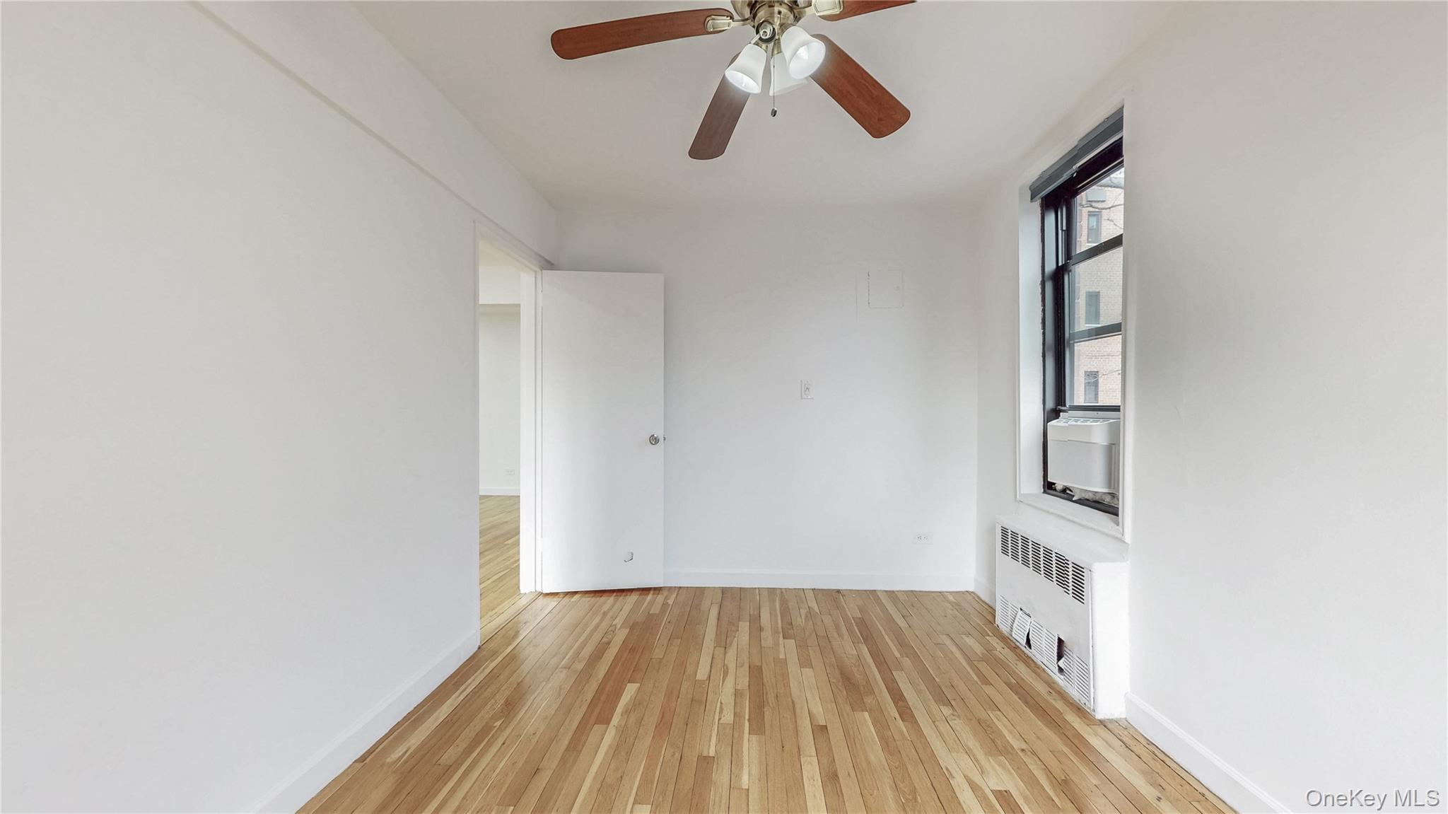 #11 photo, 139-15 83rd Avenue, कुईंस Briarwood , NY 11435