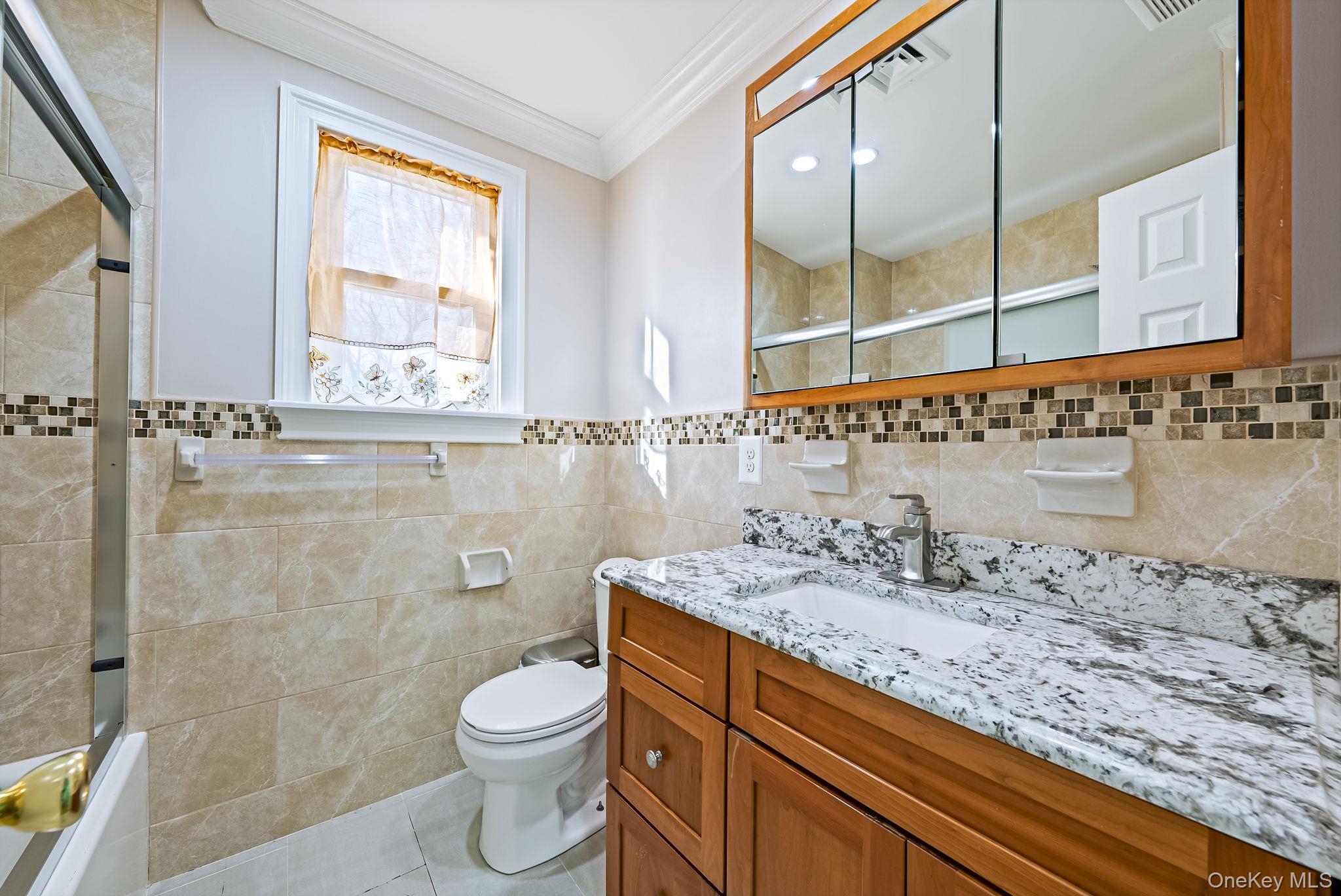 #17 photo, 20 Howe Road, سوفولك Coram , NY 11727