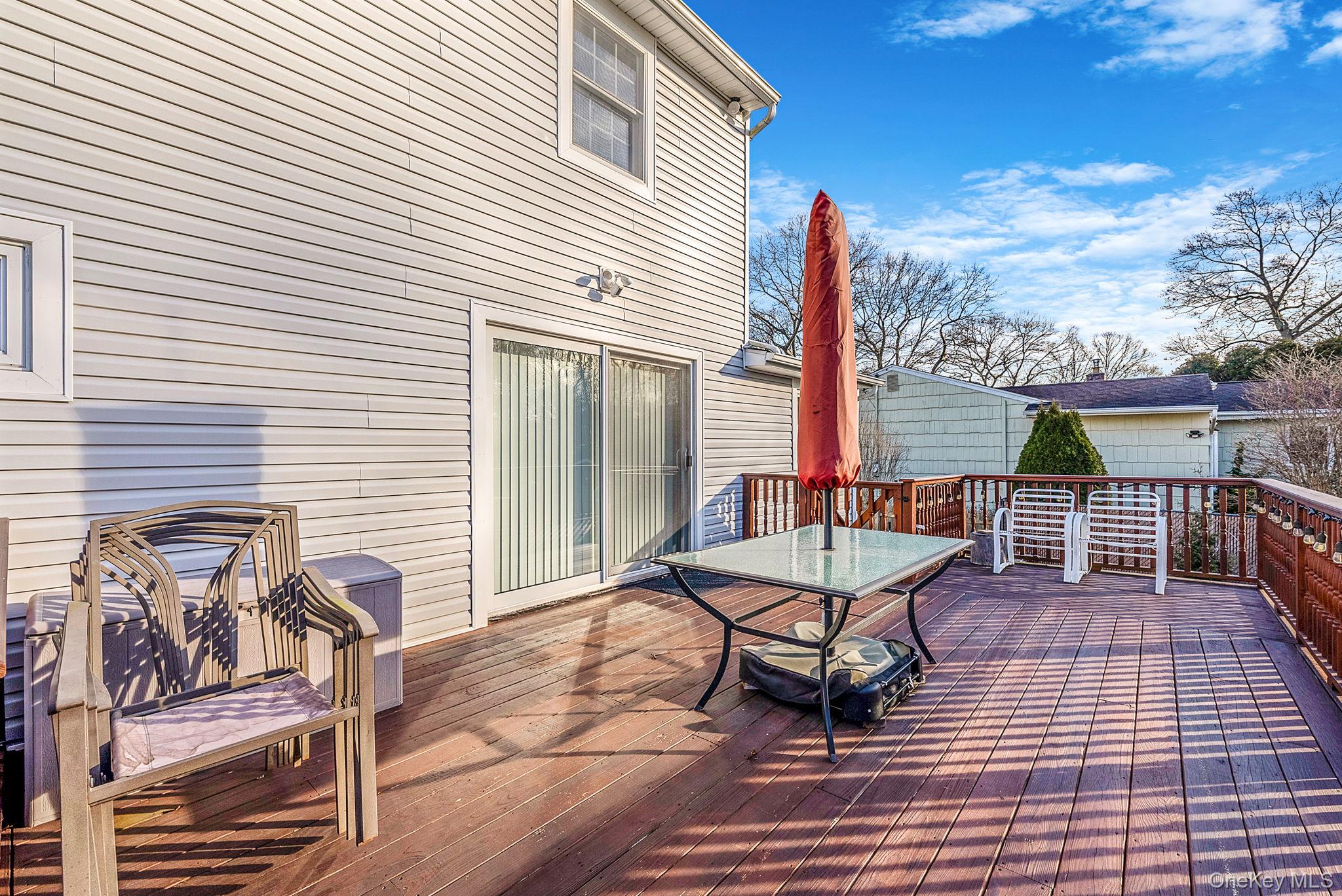 #19 photo, 20 Howe Road, سوفولك Coram , NY 11727