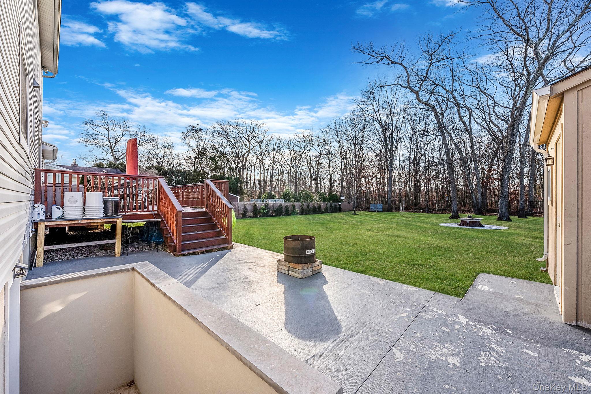 #20 photo, 20 Howe Road, سوفولك Coram , NY 11727