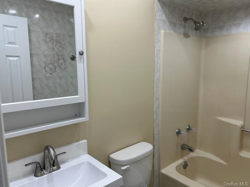 #11 photo, 725 Miller Avenue, Freeport , NY 11520