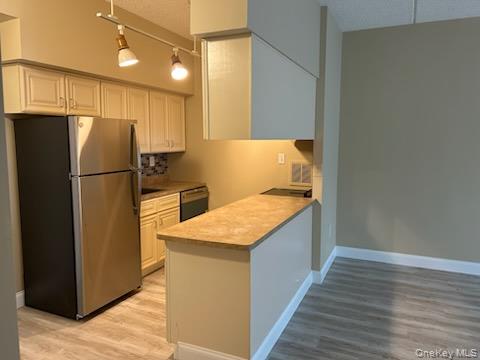 #6 photo, 725 Miller Avenue, Freeport , NY 11520