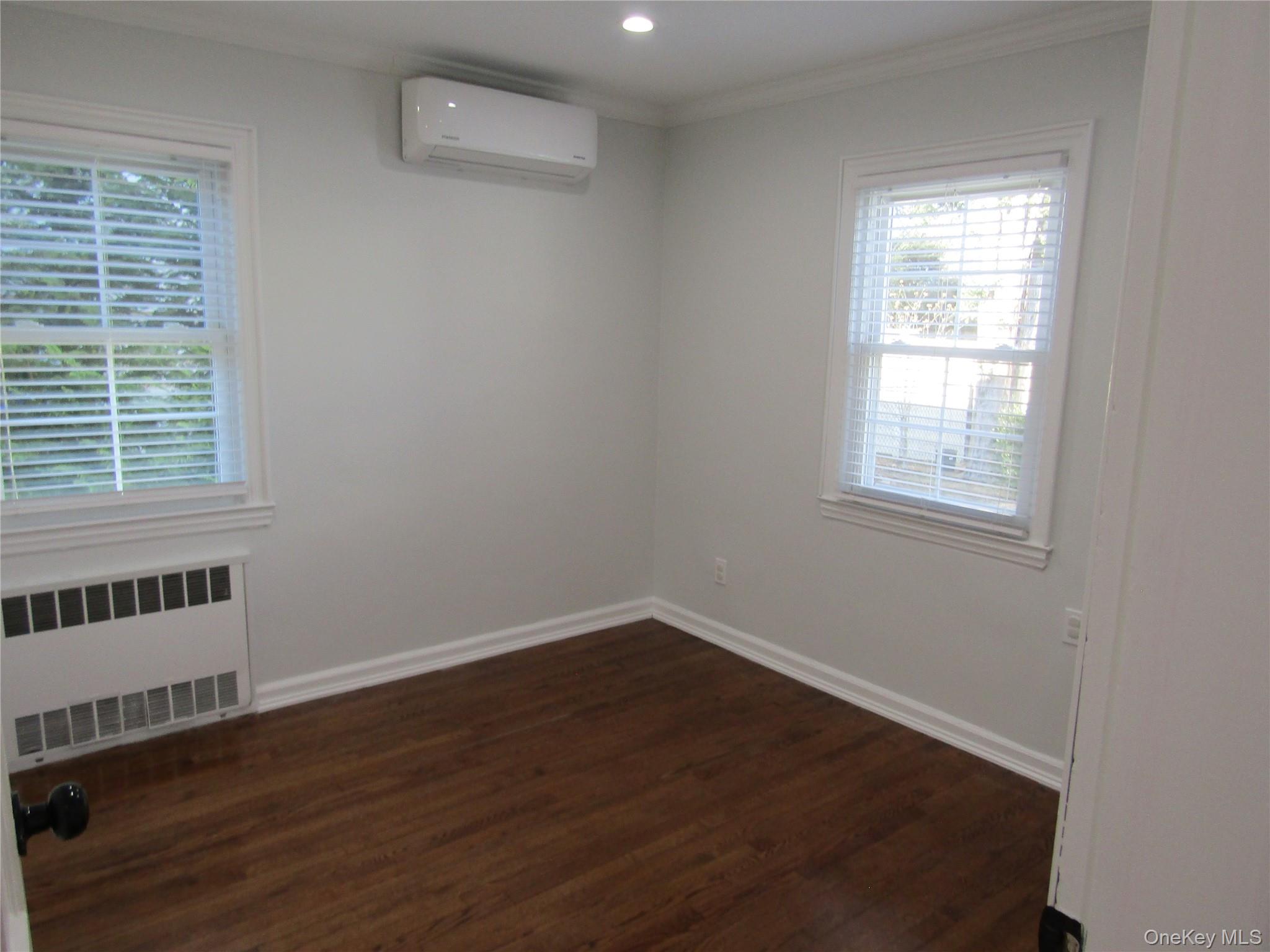 #8 photo, 321 Redmont Road, West Hempstead , NY 11552