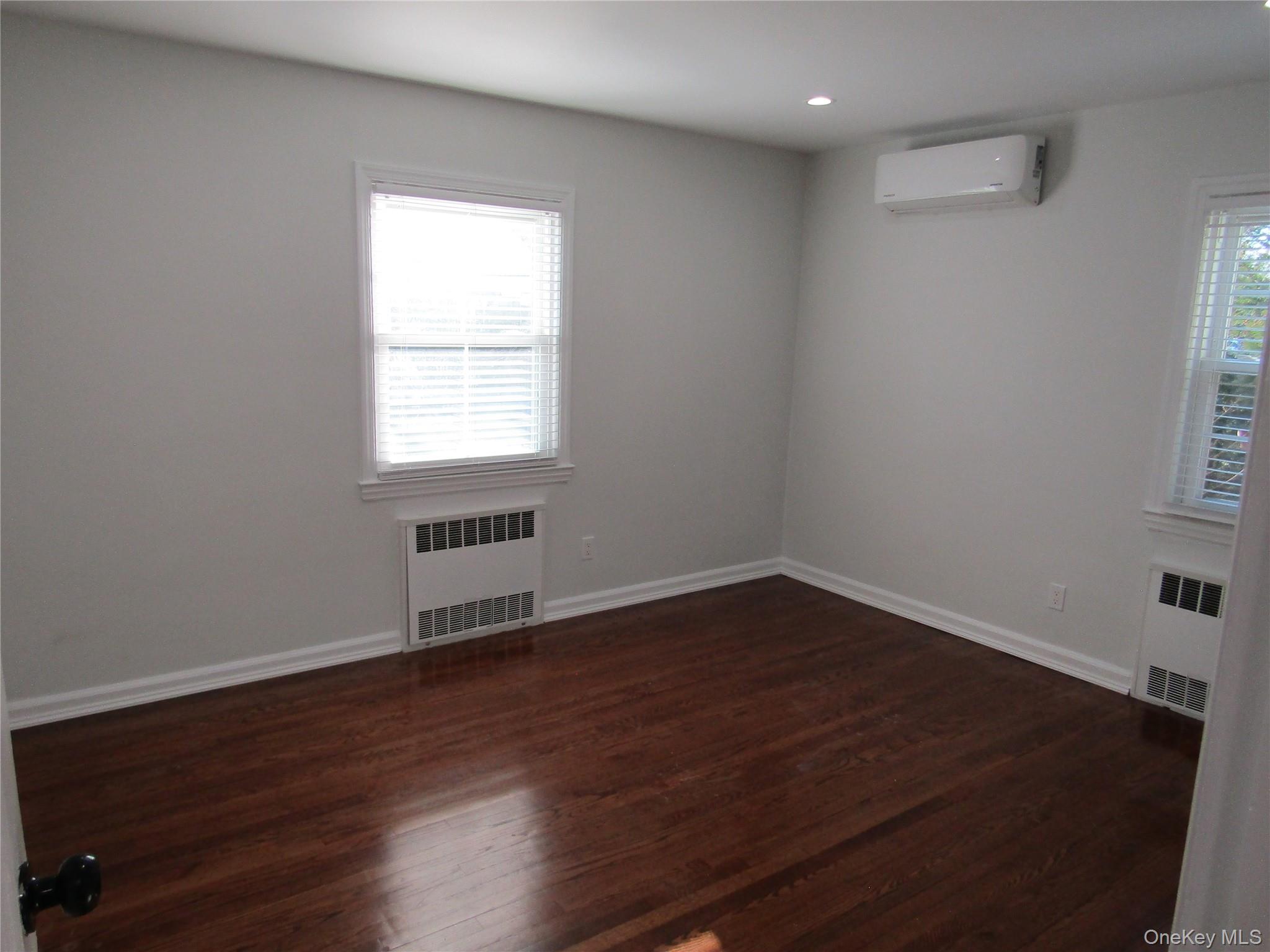 #9 photo, 321 Redmont Road, West Hempstead , NY 11552