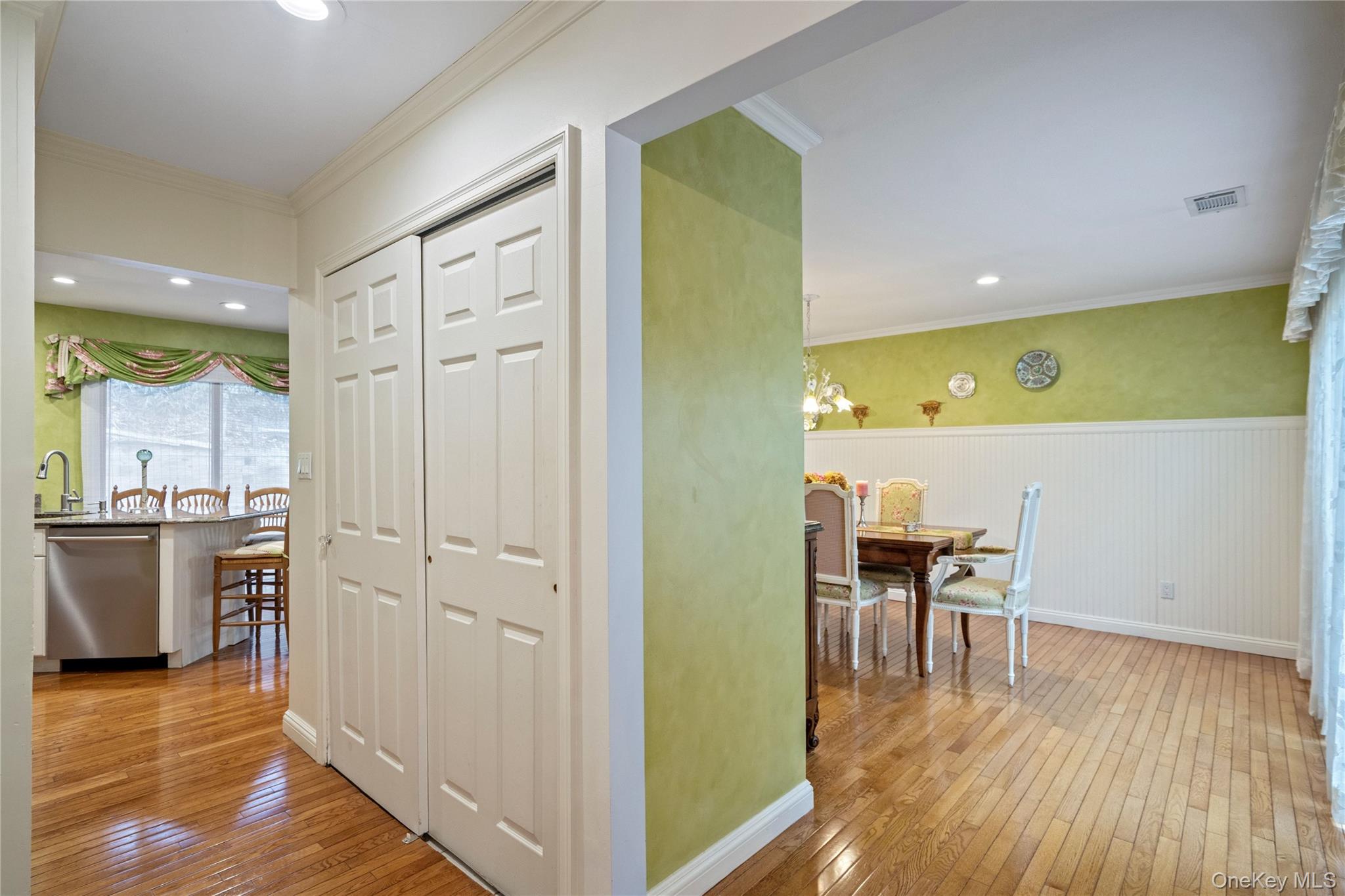 #19 photo, 260 Vista Drive, Jericho , NY 11753