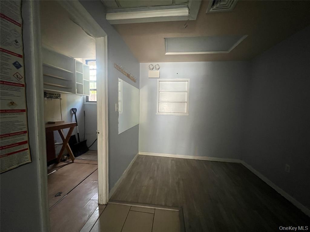 #4 photo, 192-25 Station Road, كوينز Flushing , NY 11358