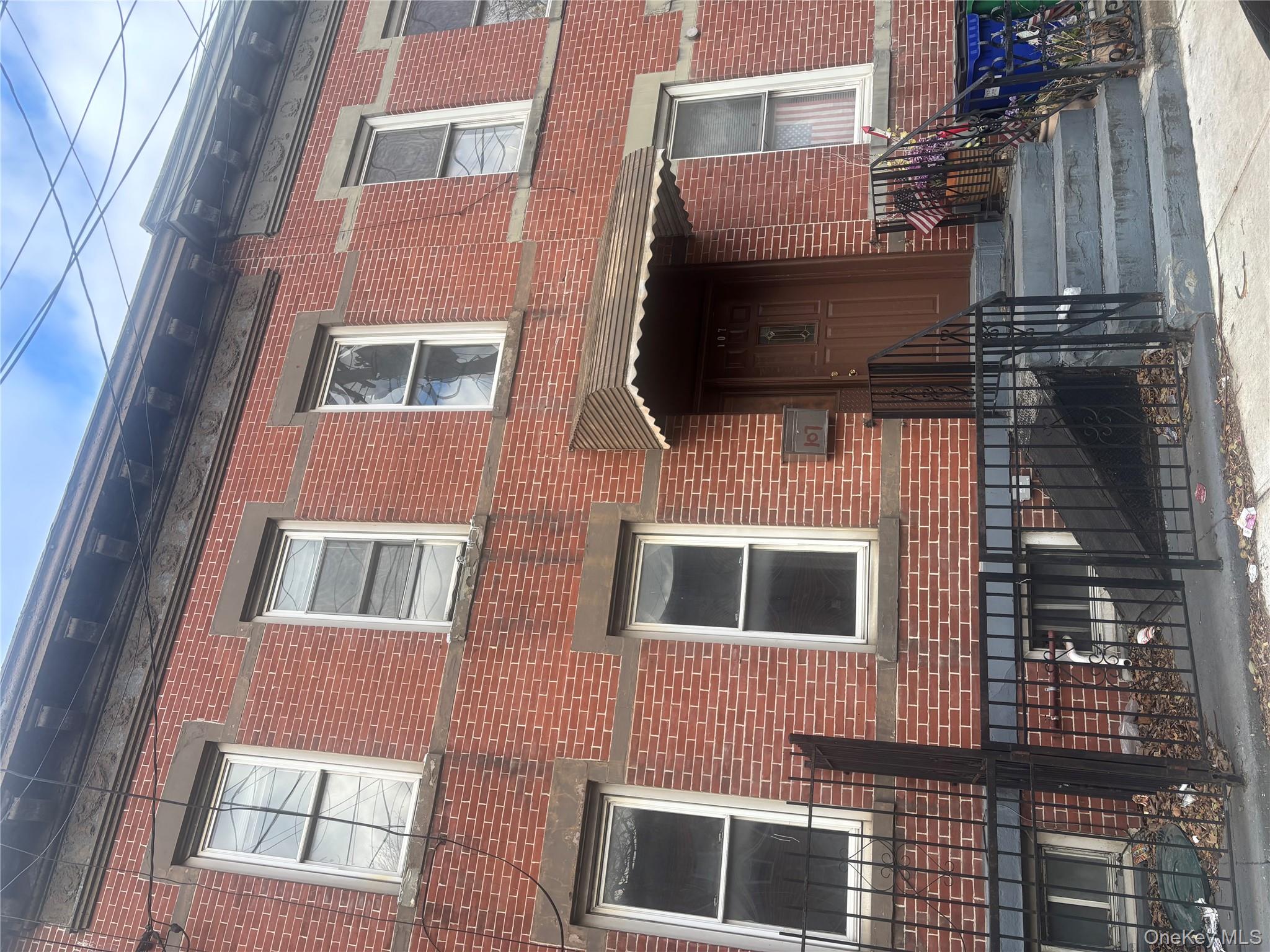 #1 photo, 107 Beadel Street, ब्रुकलीन Brooklyn , NY 11222