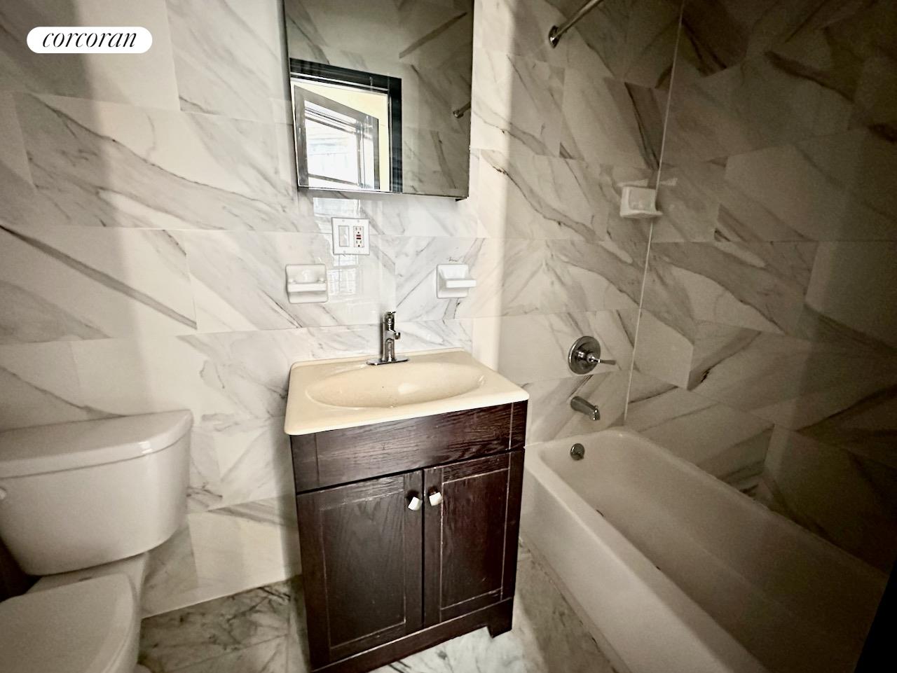 #6 photo, New York City, 曼哈頓 上东城 Yorkville , NY 10128