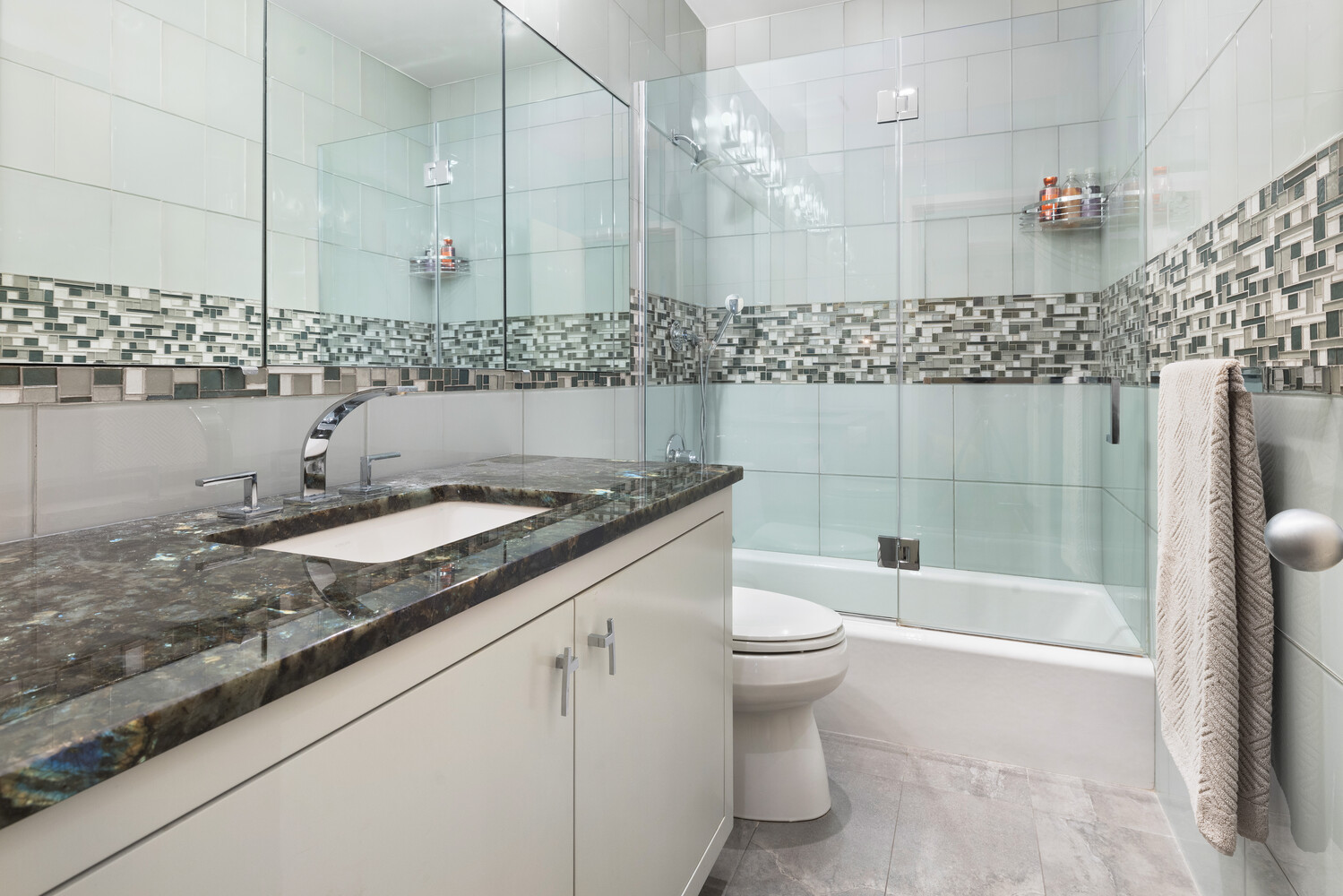 #9 photo, 525 E 80TH Street, Yorkville , NY 10075