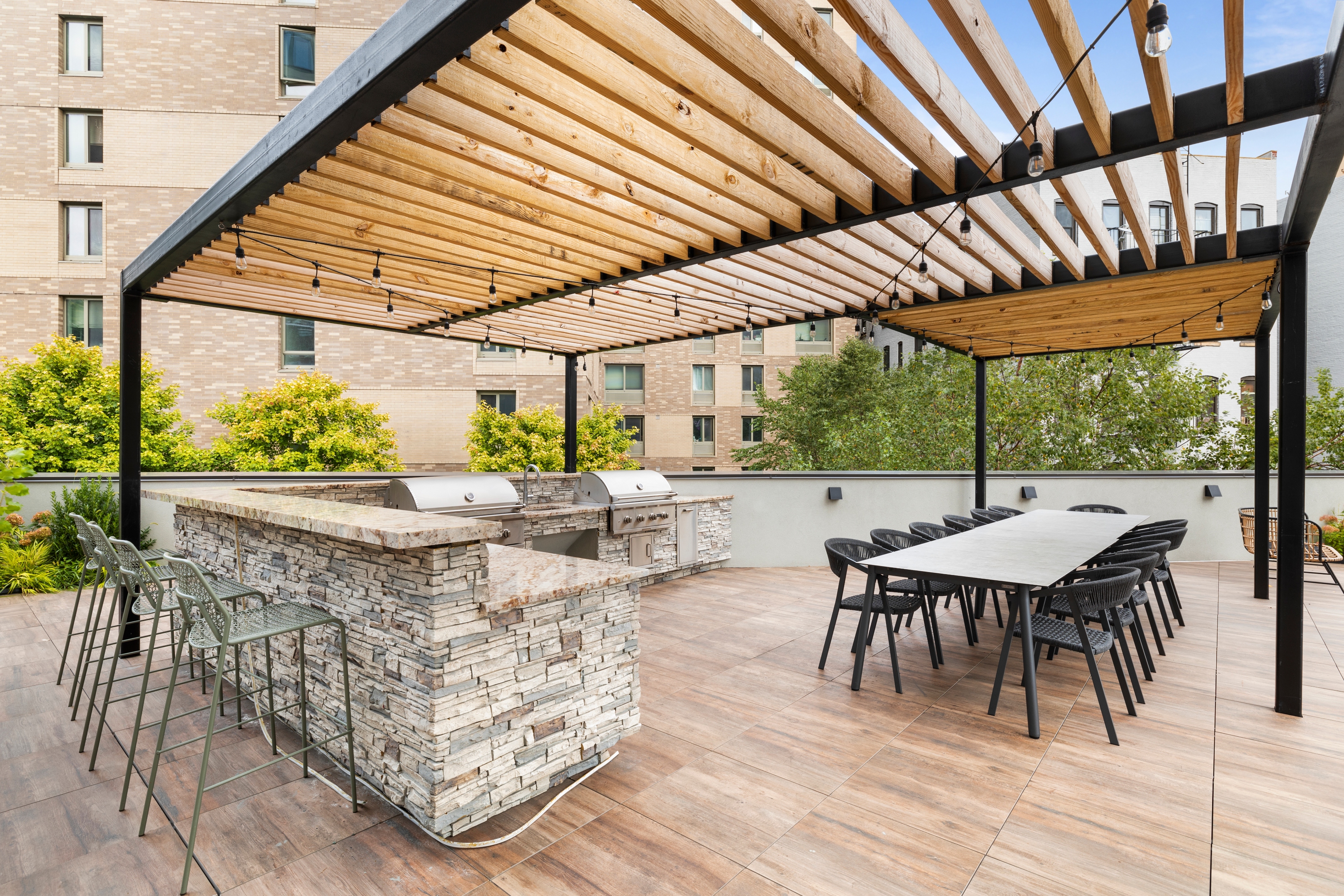 #13 photo, Bronx, 布朗士 Concourse Village , NY 10451