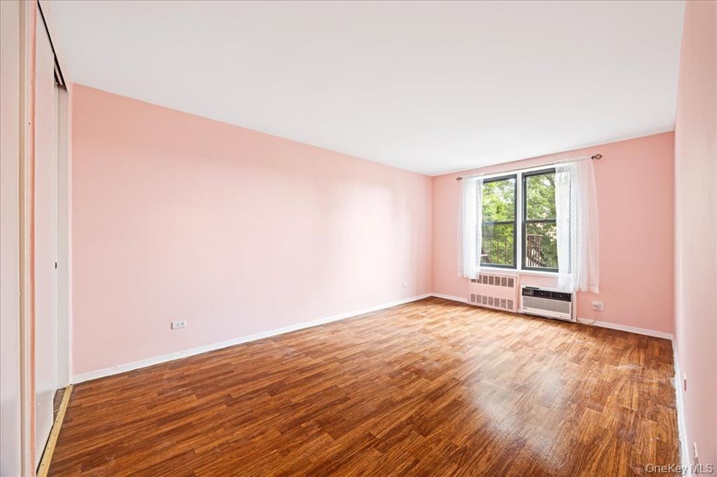 #15 photo, 2015 St Paul Avenue, 布朗士 Bronx , NY 10461