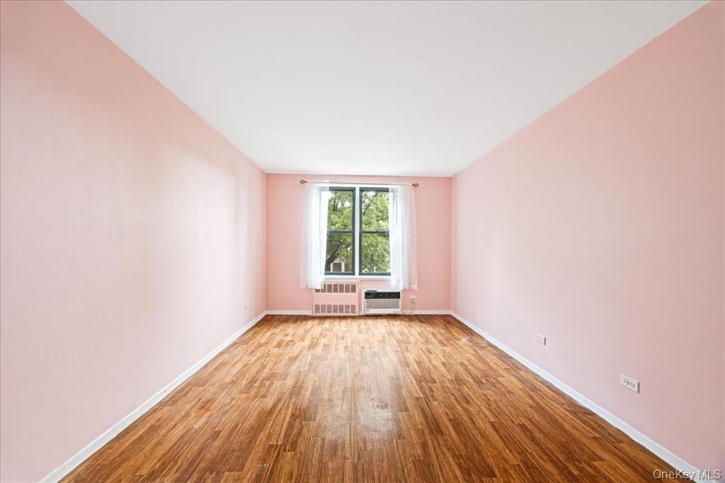 #16 photo, 2015 St Paul Avenue, 布朗士 Bronx , NY 10461