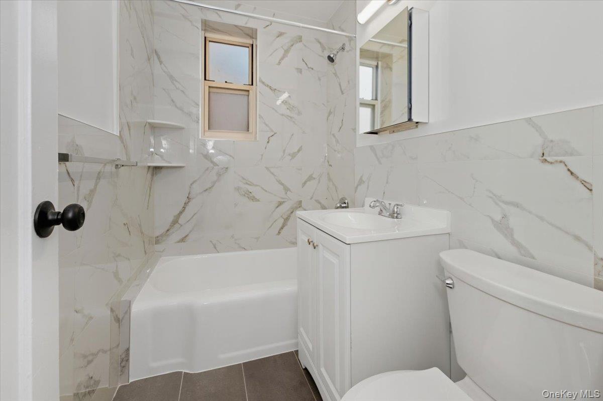 #8 photo, 5645 Netherland Avenue, Bronx , NY 10471