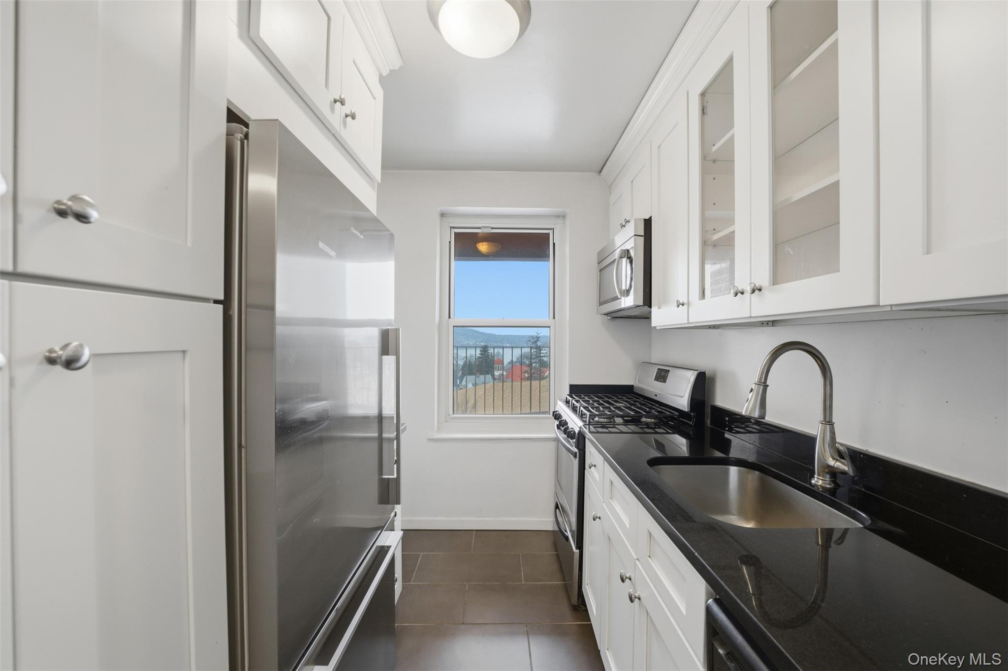 #2 photo, 565 Broadway, Hastings-on-Hudson , NY 10706