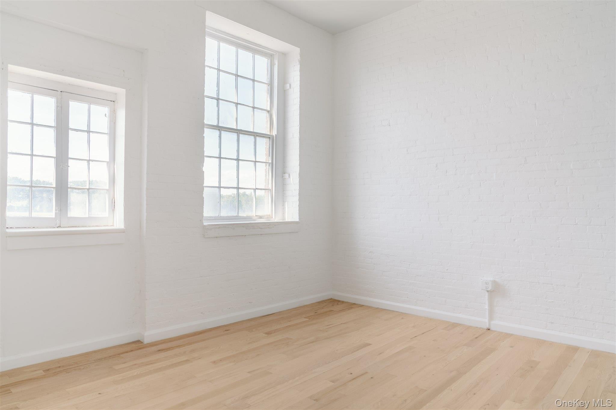 #8 photo, 155 River Street, Troy , NY 12180