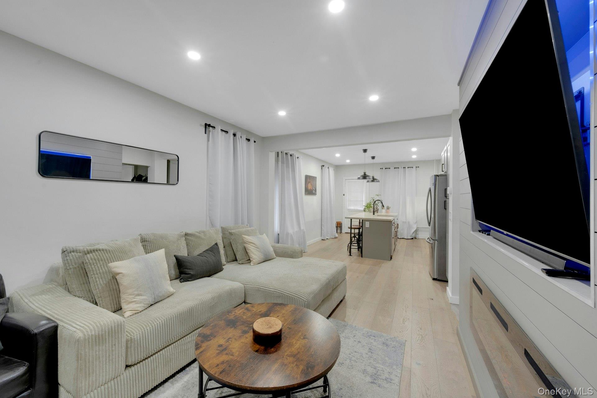 #3 photo, 10 Everett Street, New Rochelle , NY 10801