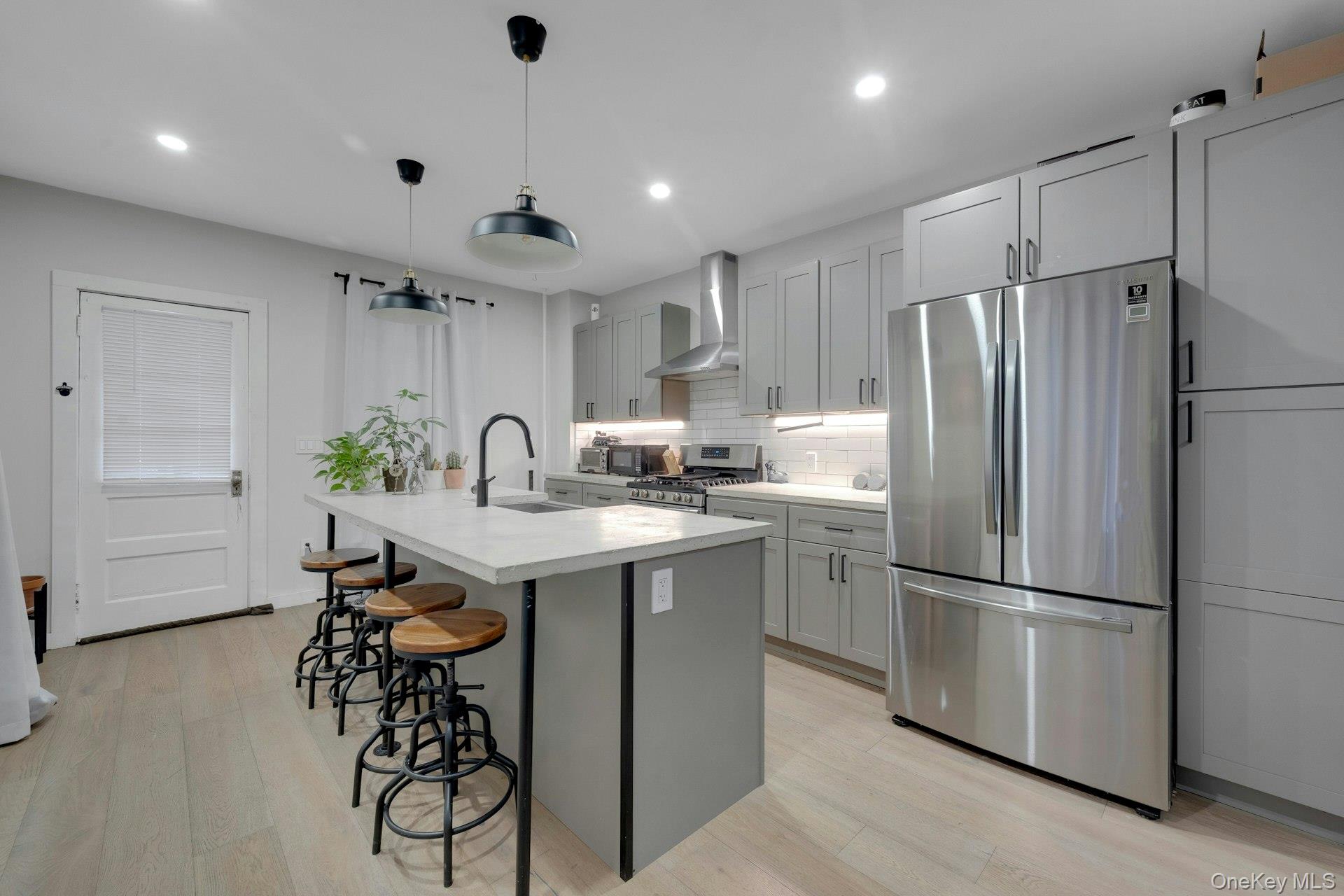 #6 photo, 10 Everett Street, New Rochelle , NY 10801