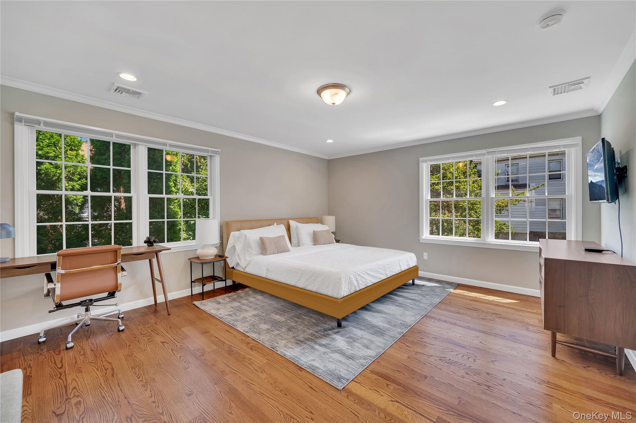 #12 photo, 53 Sheldrake Avenue, Larchmont , NY 10538