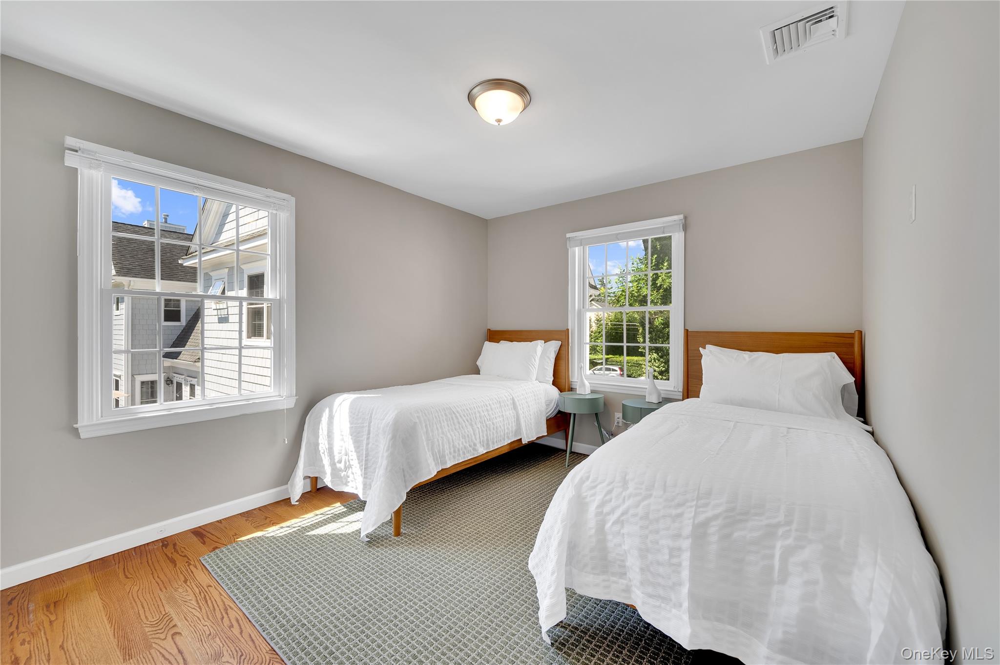 #20 photo, 53 Sheldrake Avenue, Larchmont , NY 10538