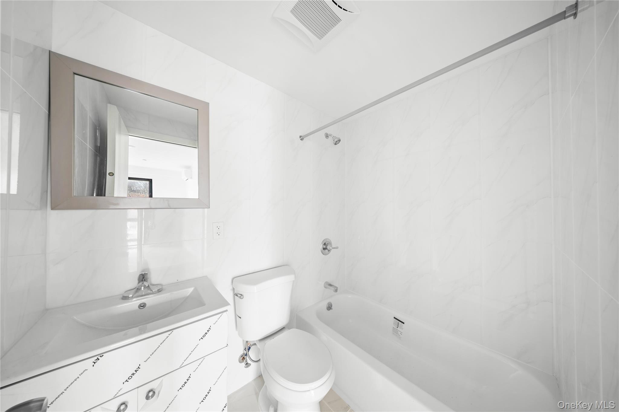 #9 photo, 70-40 45 Avenue, Elmhurst , NY 11373