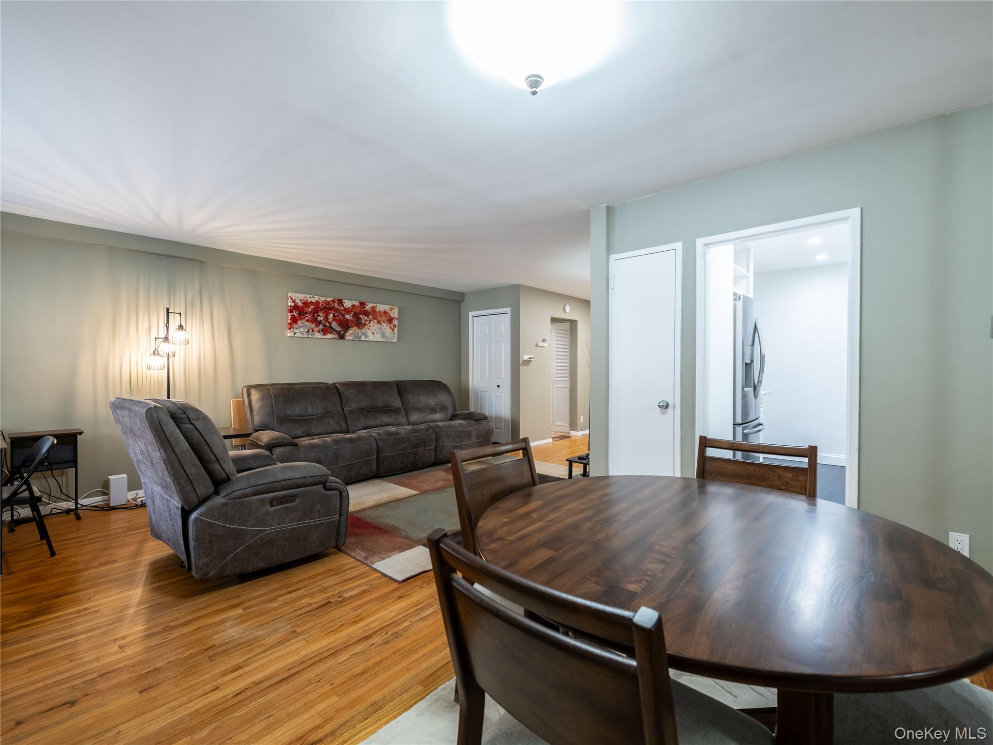 #13 photo, 25 Park Place, גרייט נק Great Neck , NY 11021