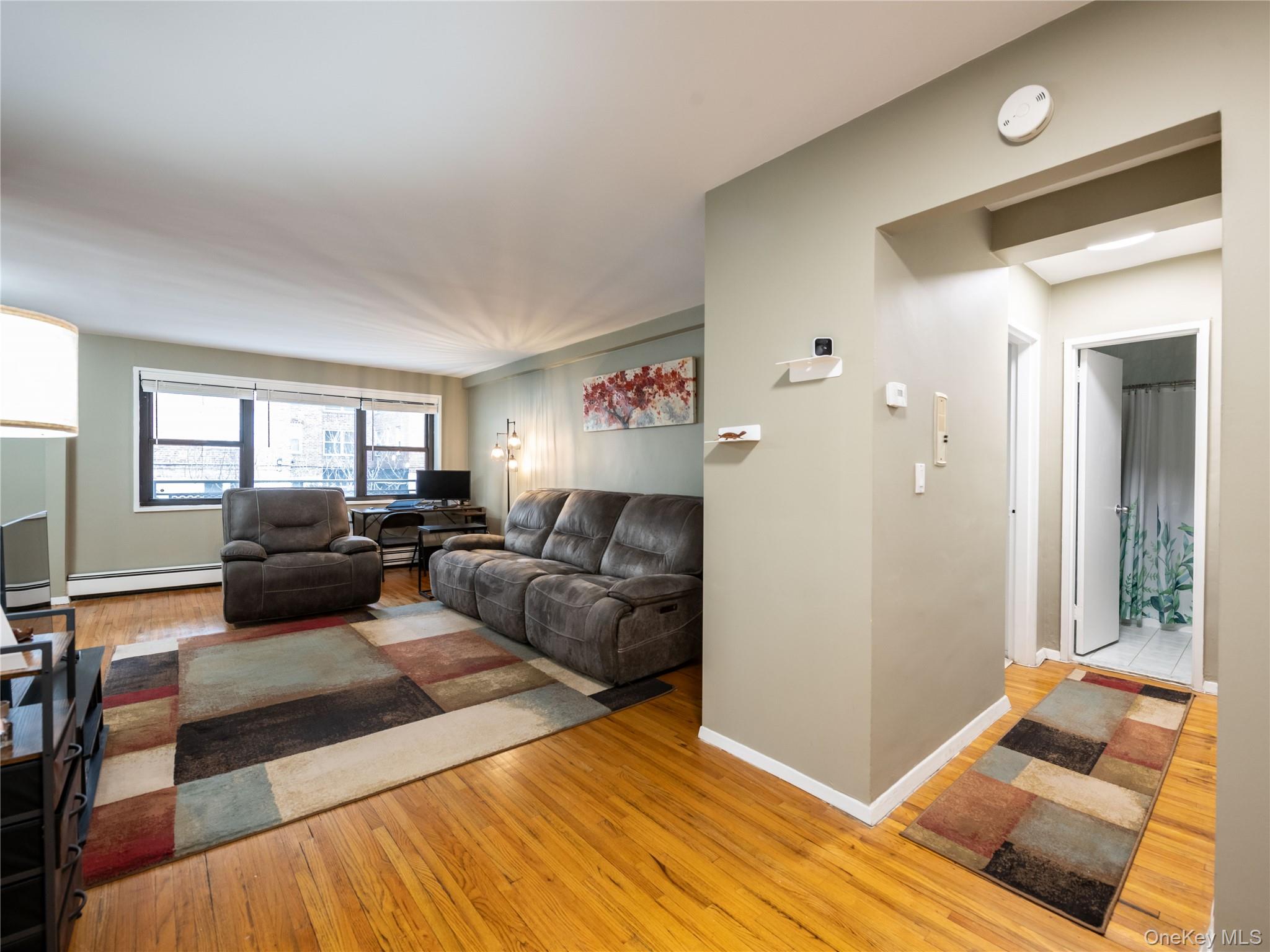 #9 photo, 25 Park Place, גרייט נק Great Neck , NY 11021